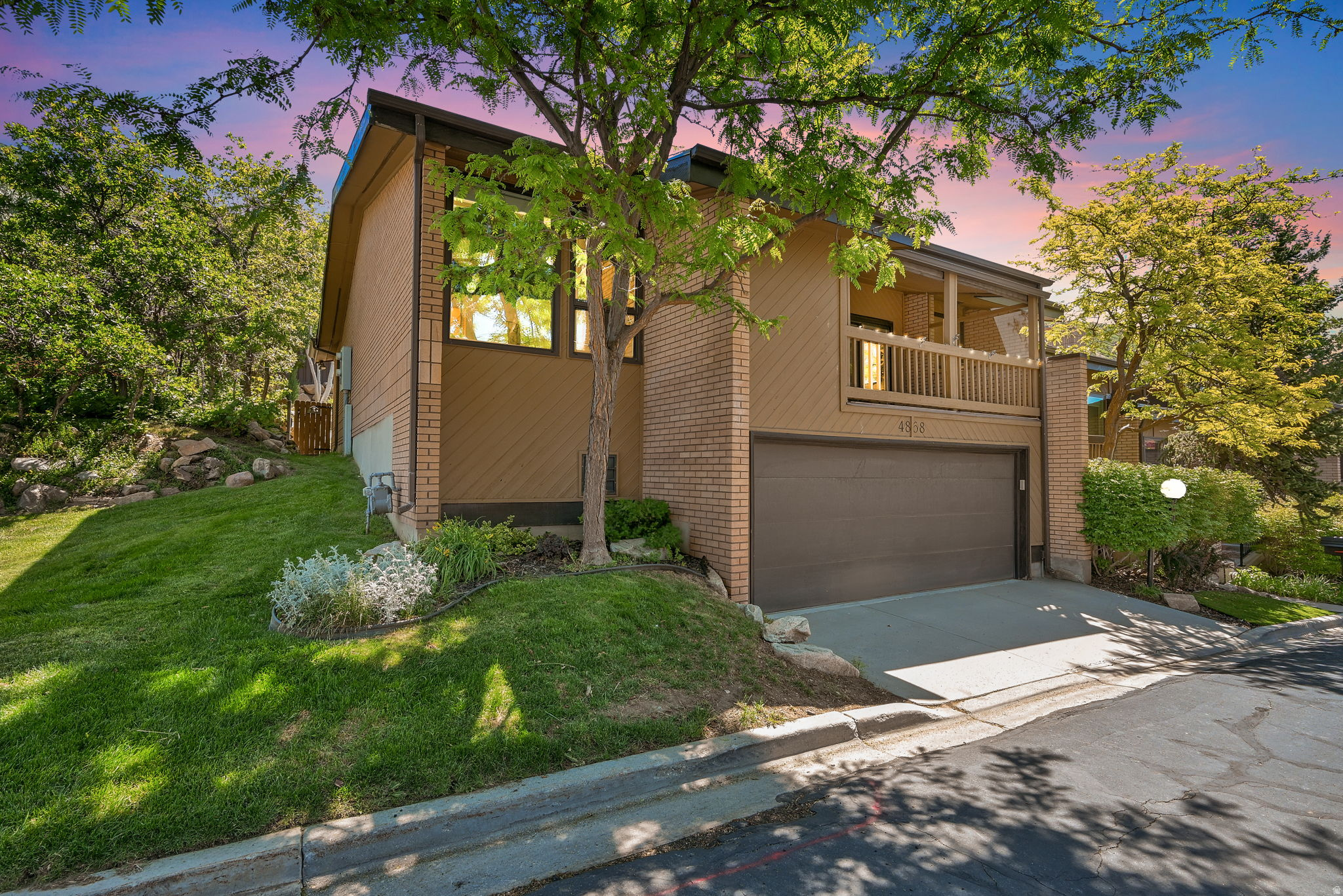 KNOLLWOOD - Residential