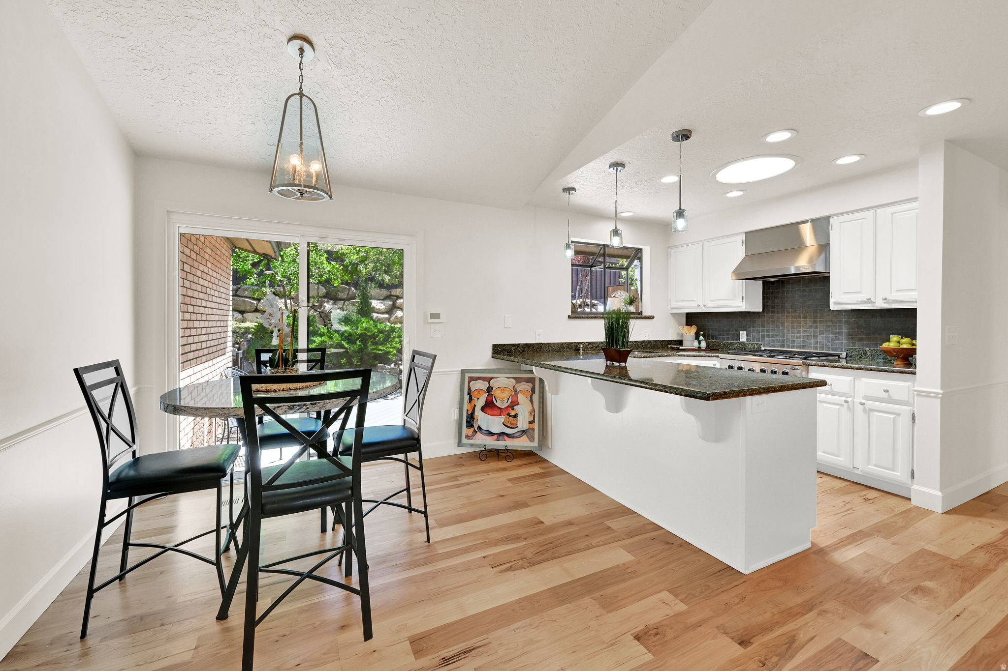 KNOLLWOOD - Residential