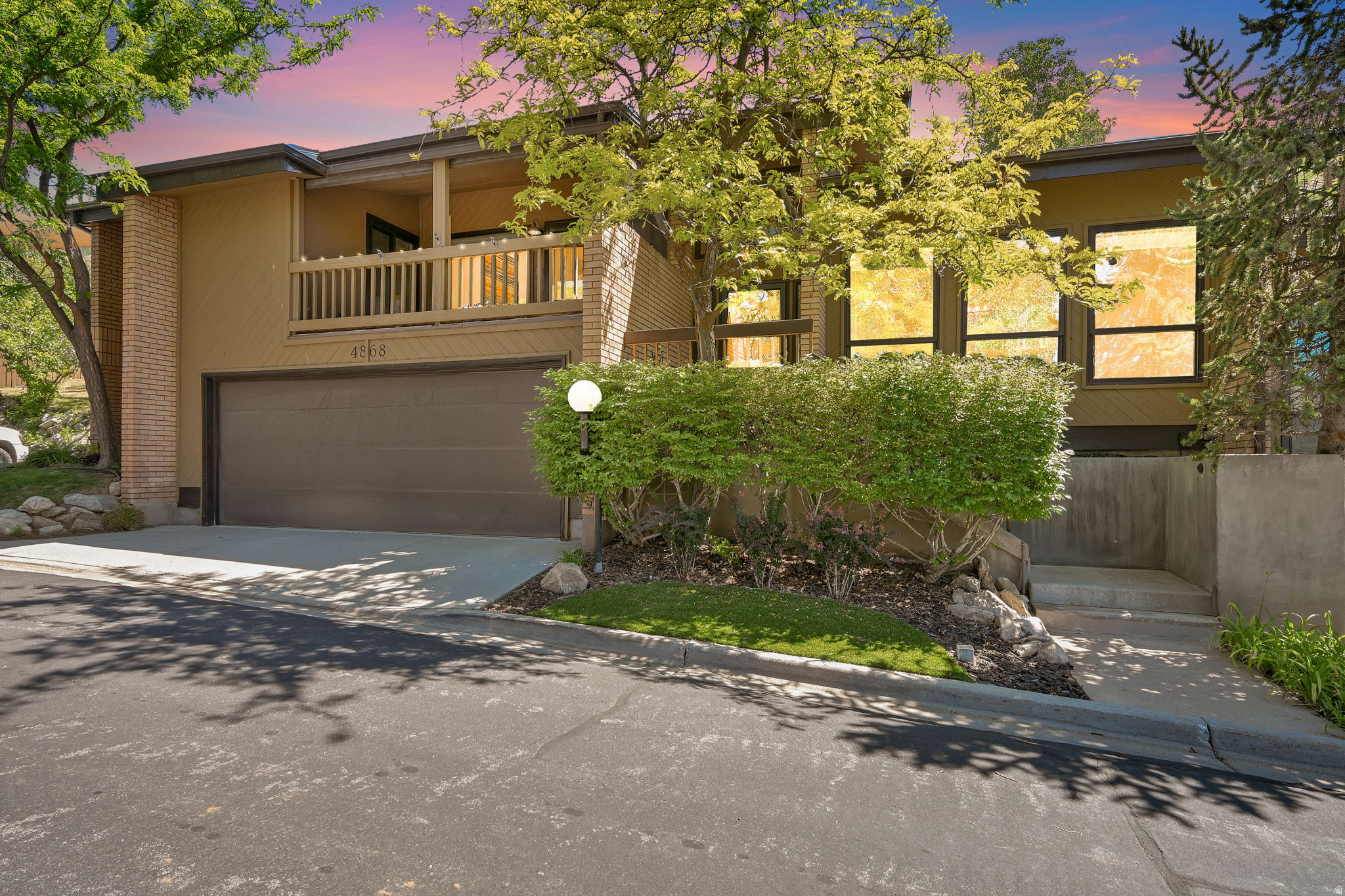 KNOLLWOOD - Residential