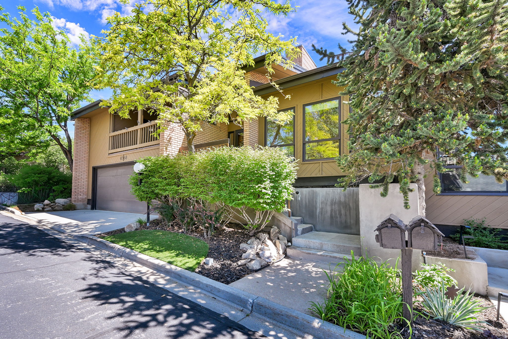 KNOLLWOOD - Residential