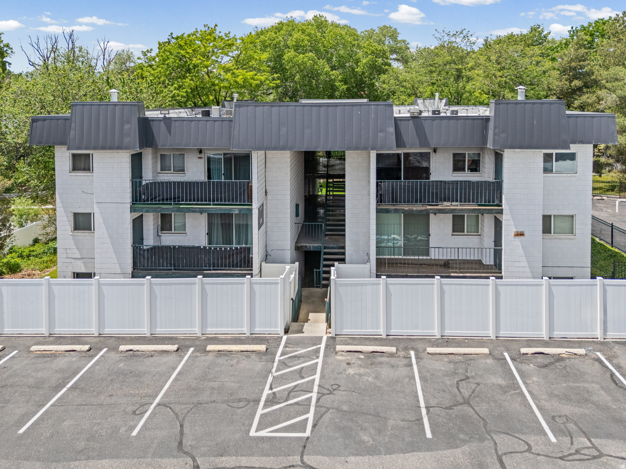 CLEARBROOK - Residential