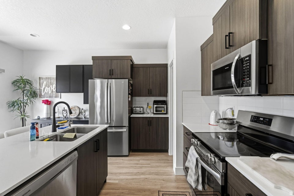 SOUTH DESERT TH 4 - Residential