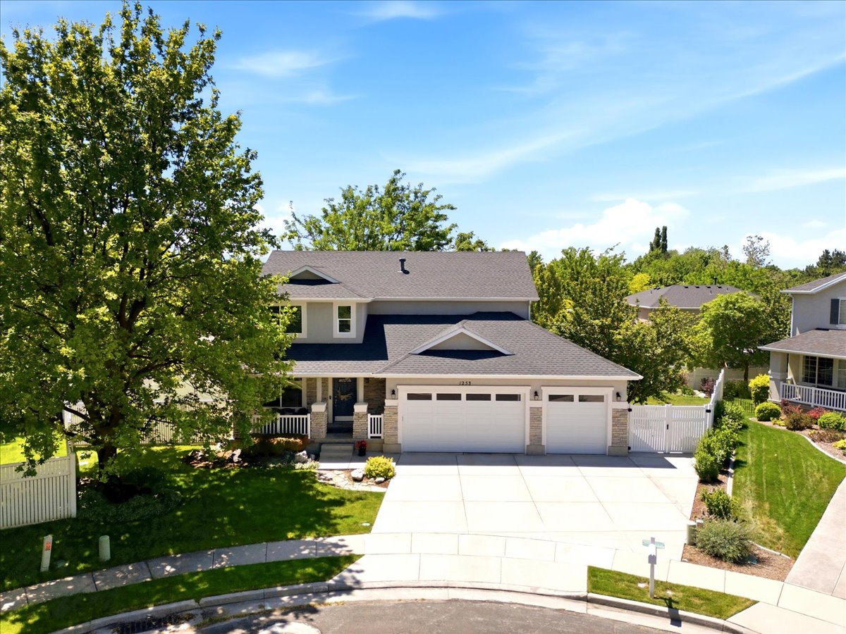 OAKRIDGE PARK ESTATE - Residential