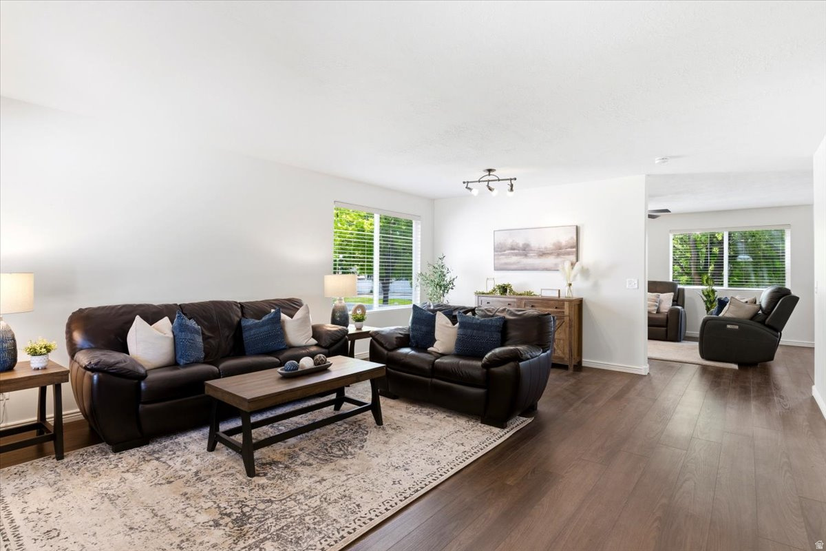 OAKRIDGE PARK ESTATE - Residential