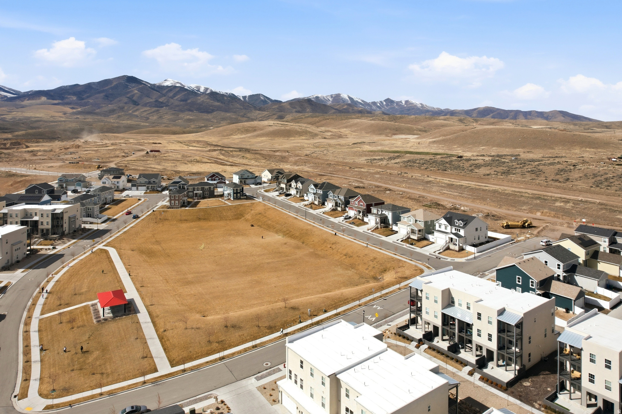 OQUIRRH WEST - Residential