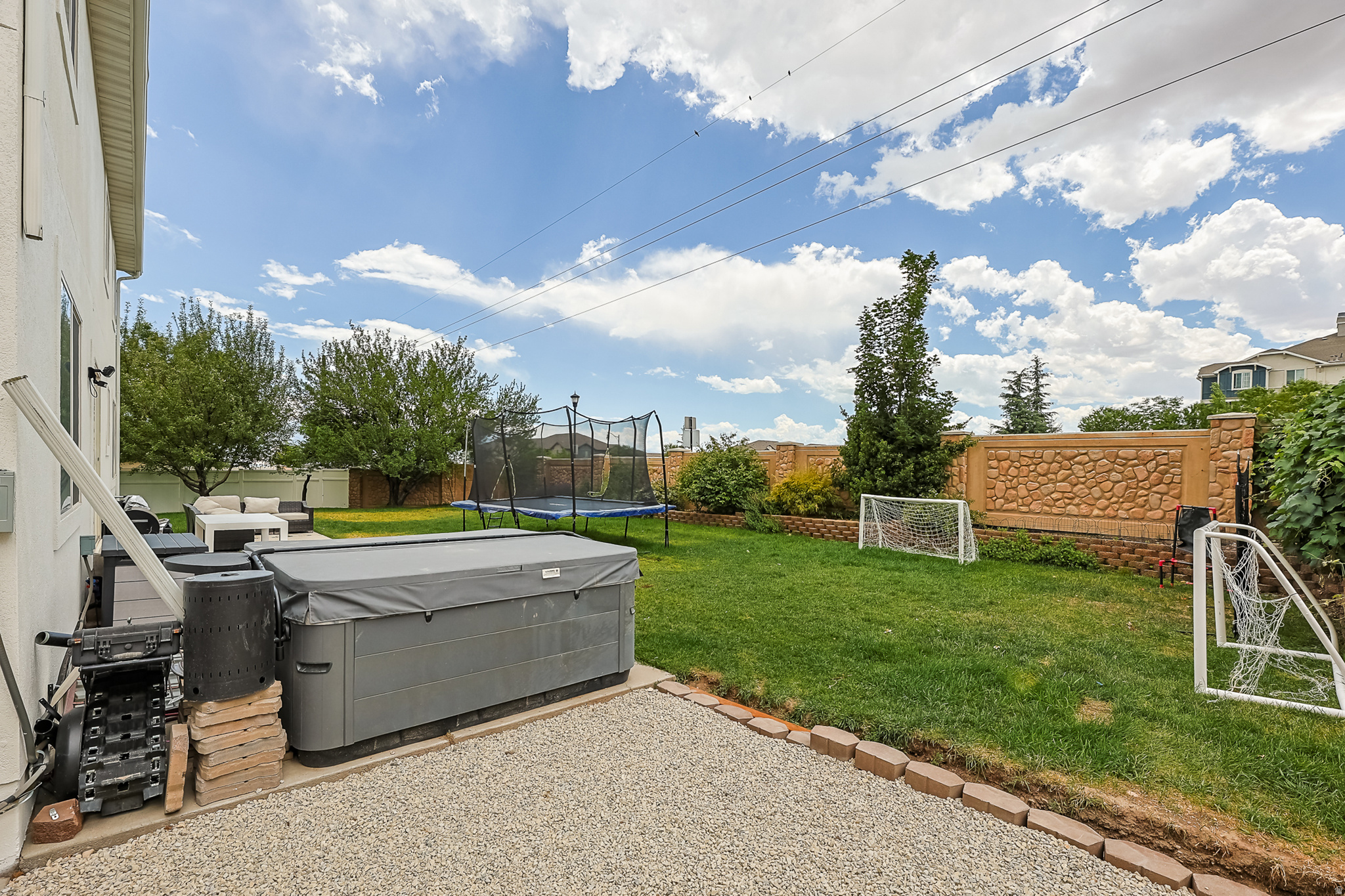 SUNSTONE - Residential