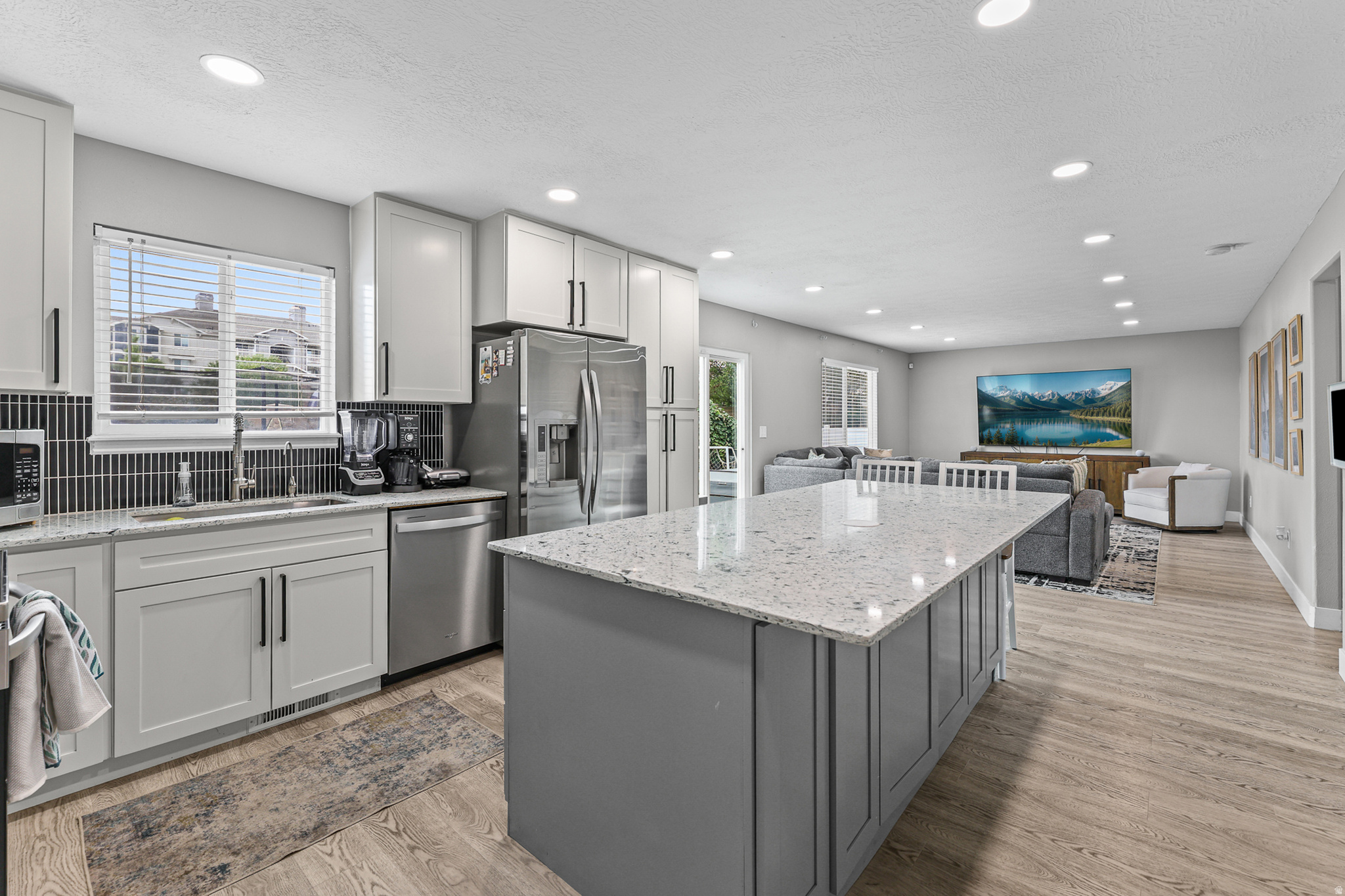 SUNSTONE - Residential
