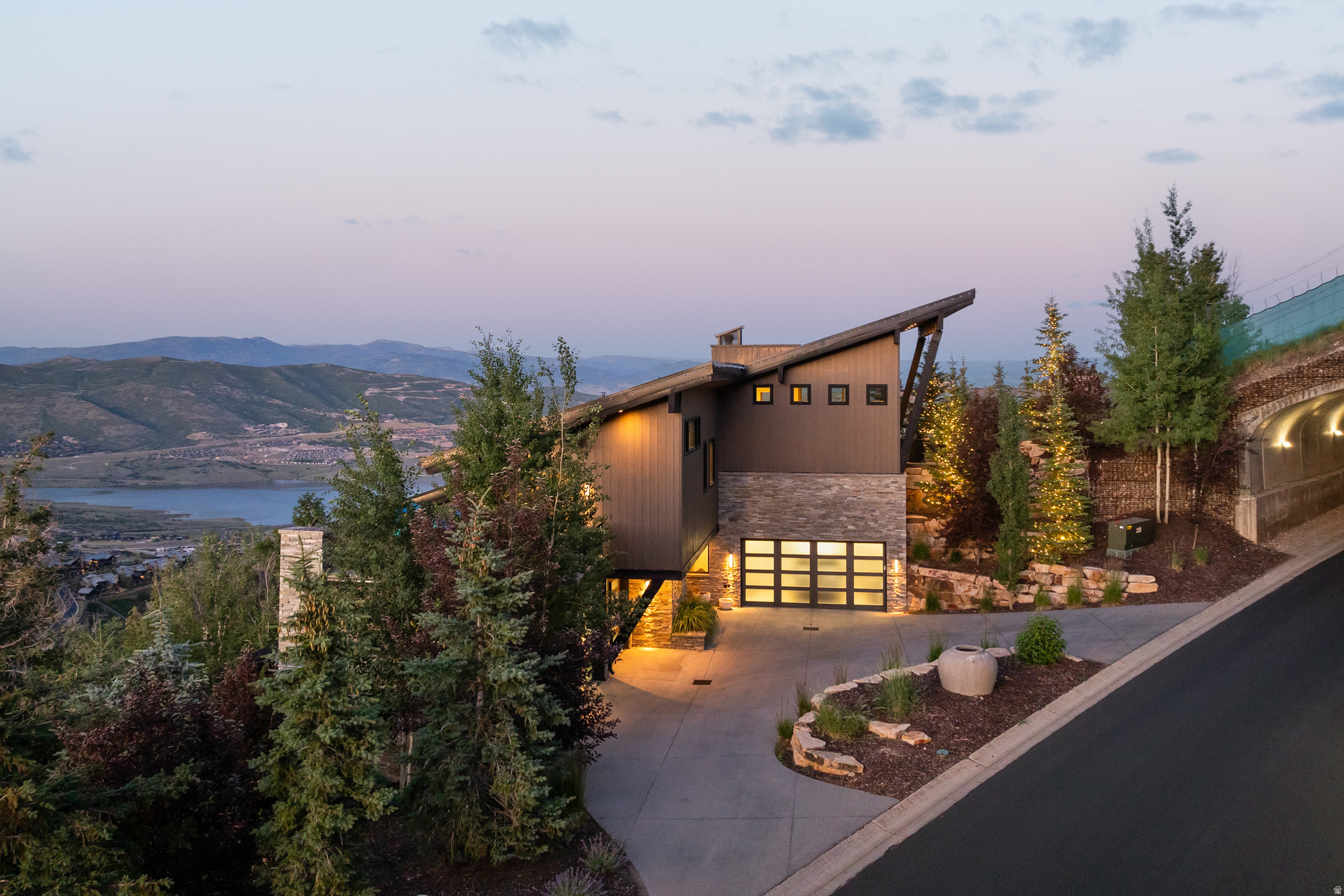 DEER CREST ESTATES - Residential