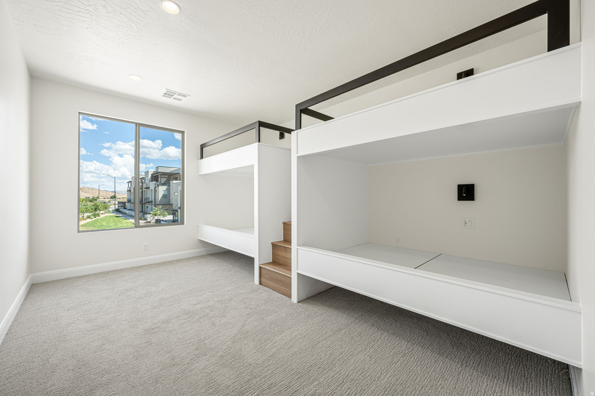 ATKINVILLE TOWNHOMES AT DESERT COLOR - Residential