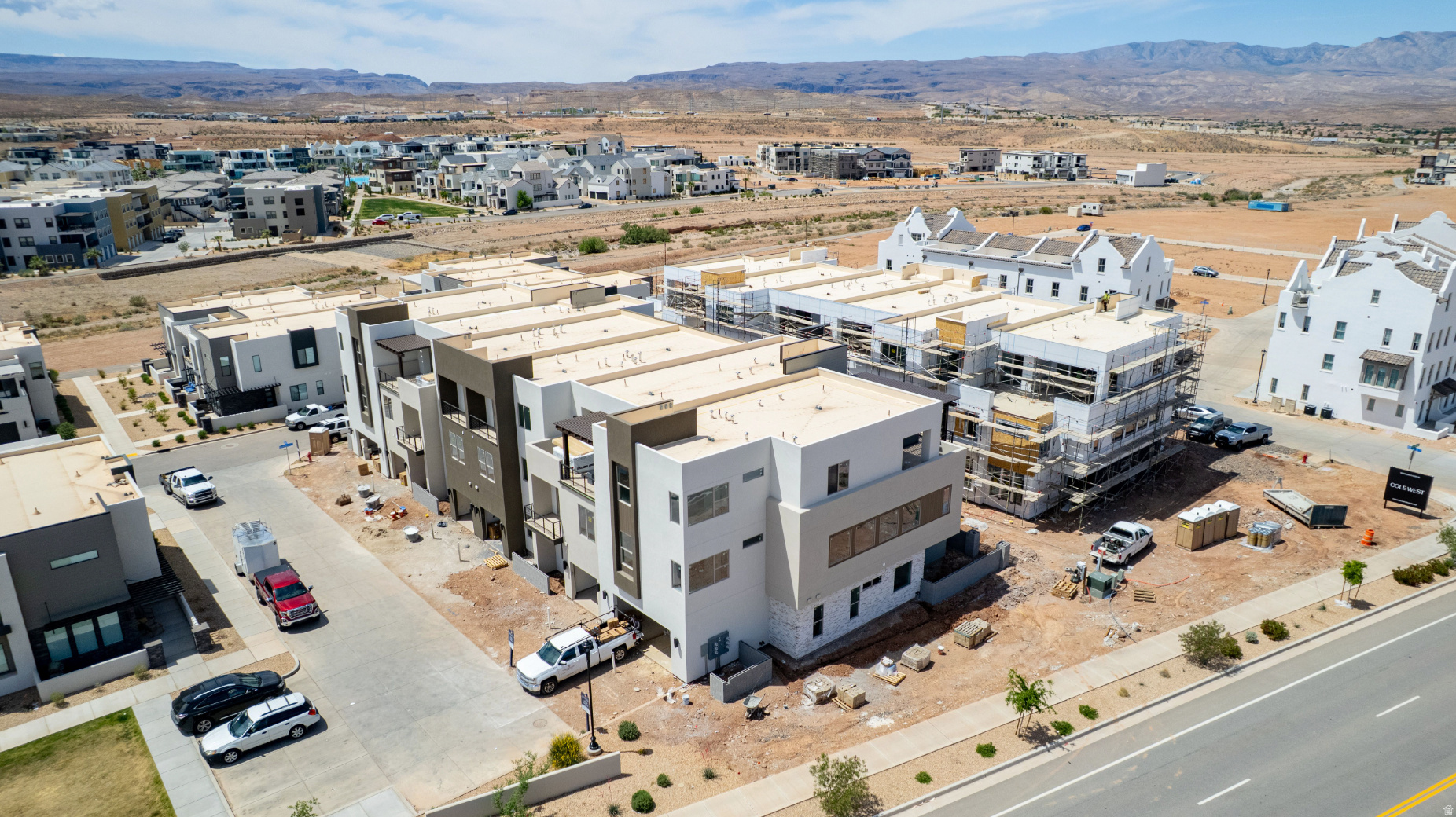 ATKINVILLE TOWNHOMES AT DESERT COLOR - Residential