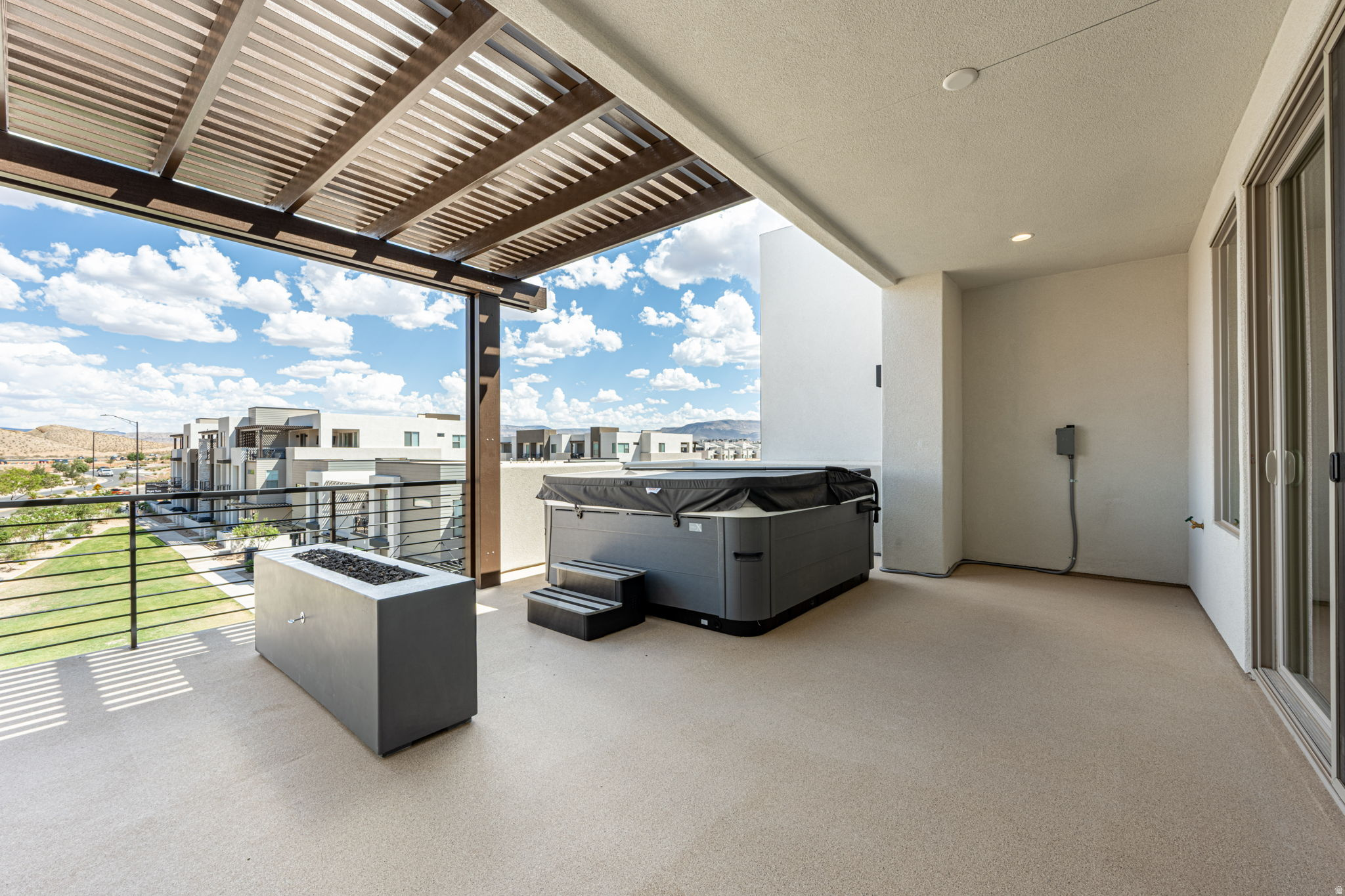 ATKINVILLE TOWNHOMES AT DESERT COLOR - Residential