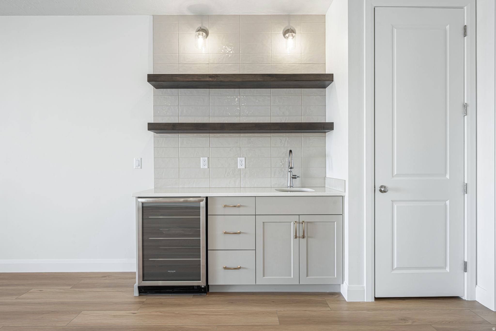 ATKINVILLE TOWNHOMES AT DESERT COLOR - Residential