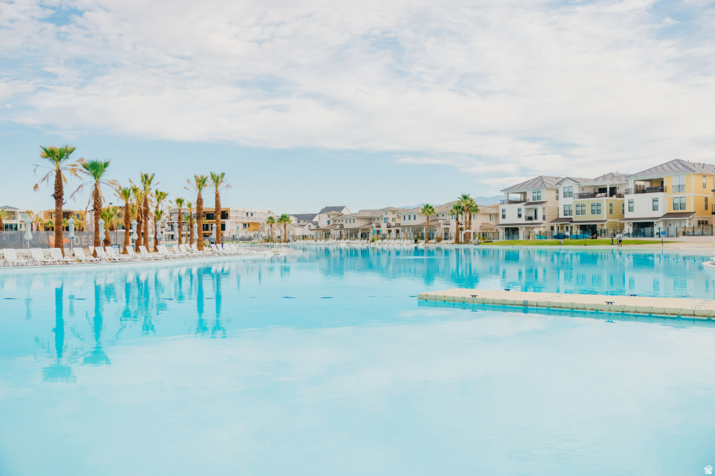 ATKINVILLE TOWNHOMES AT DESERT COLOR - Residential