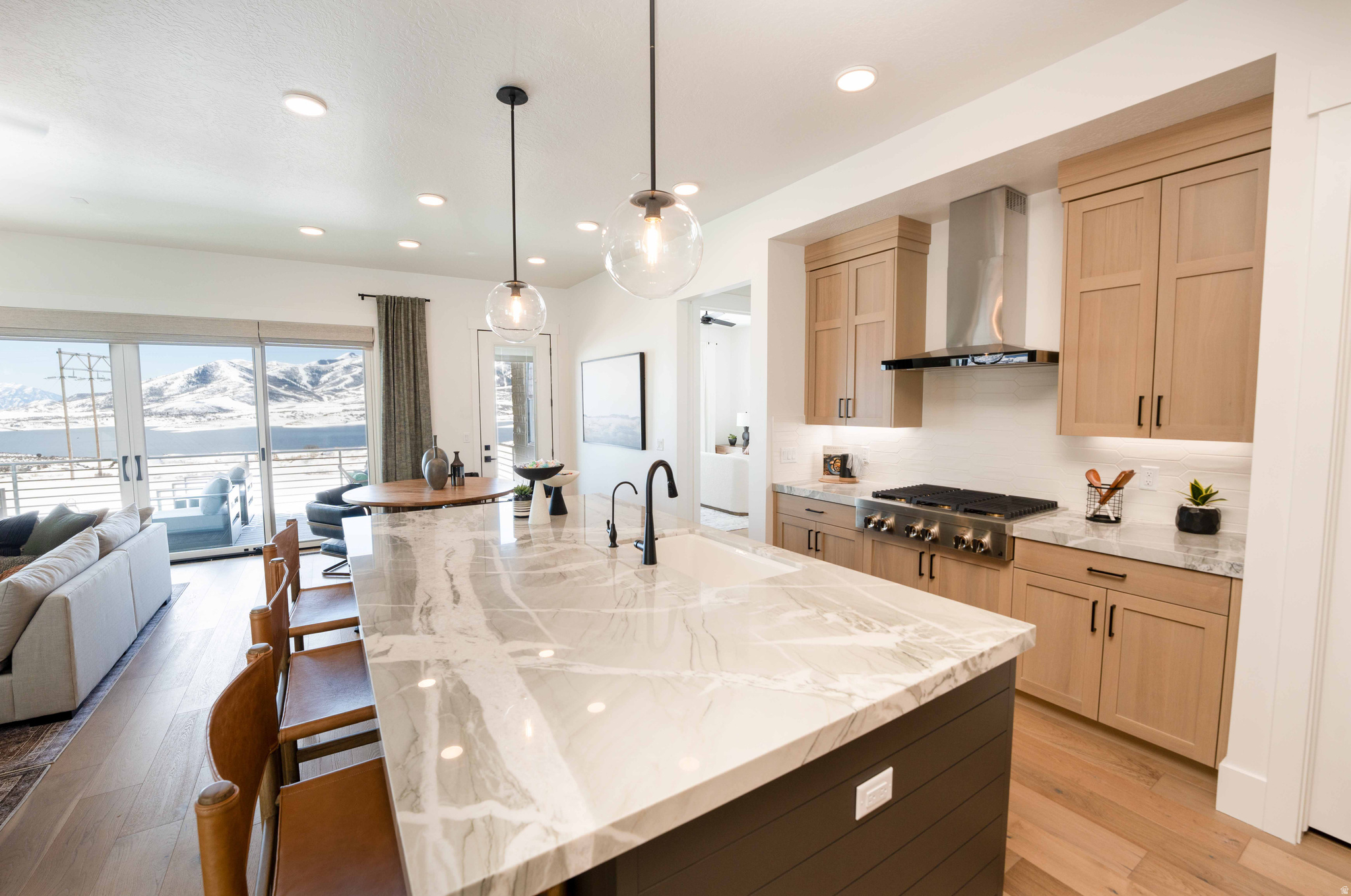 SHORELINE - Residential
