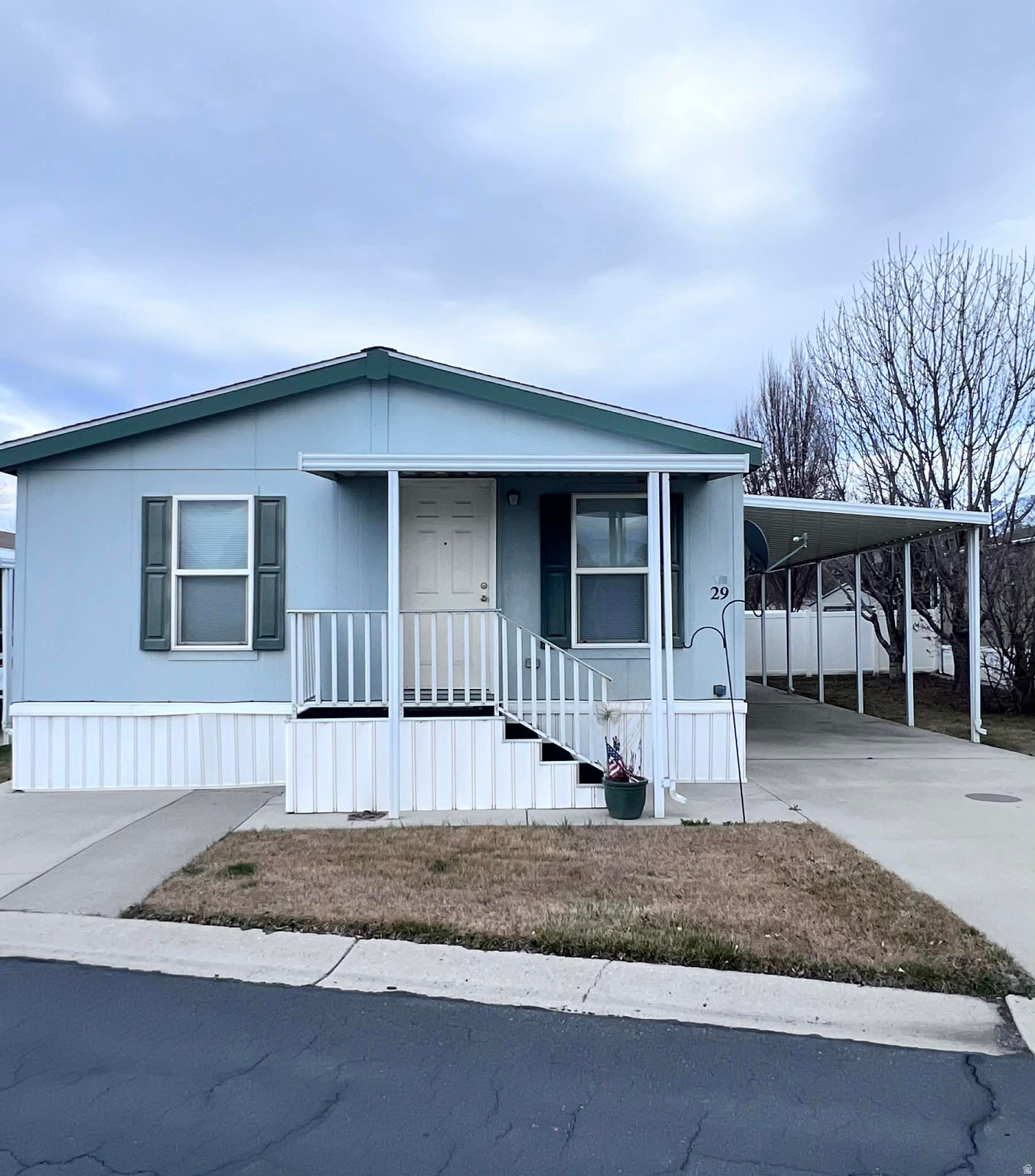 APPLEWOOD - Residential