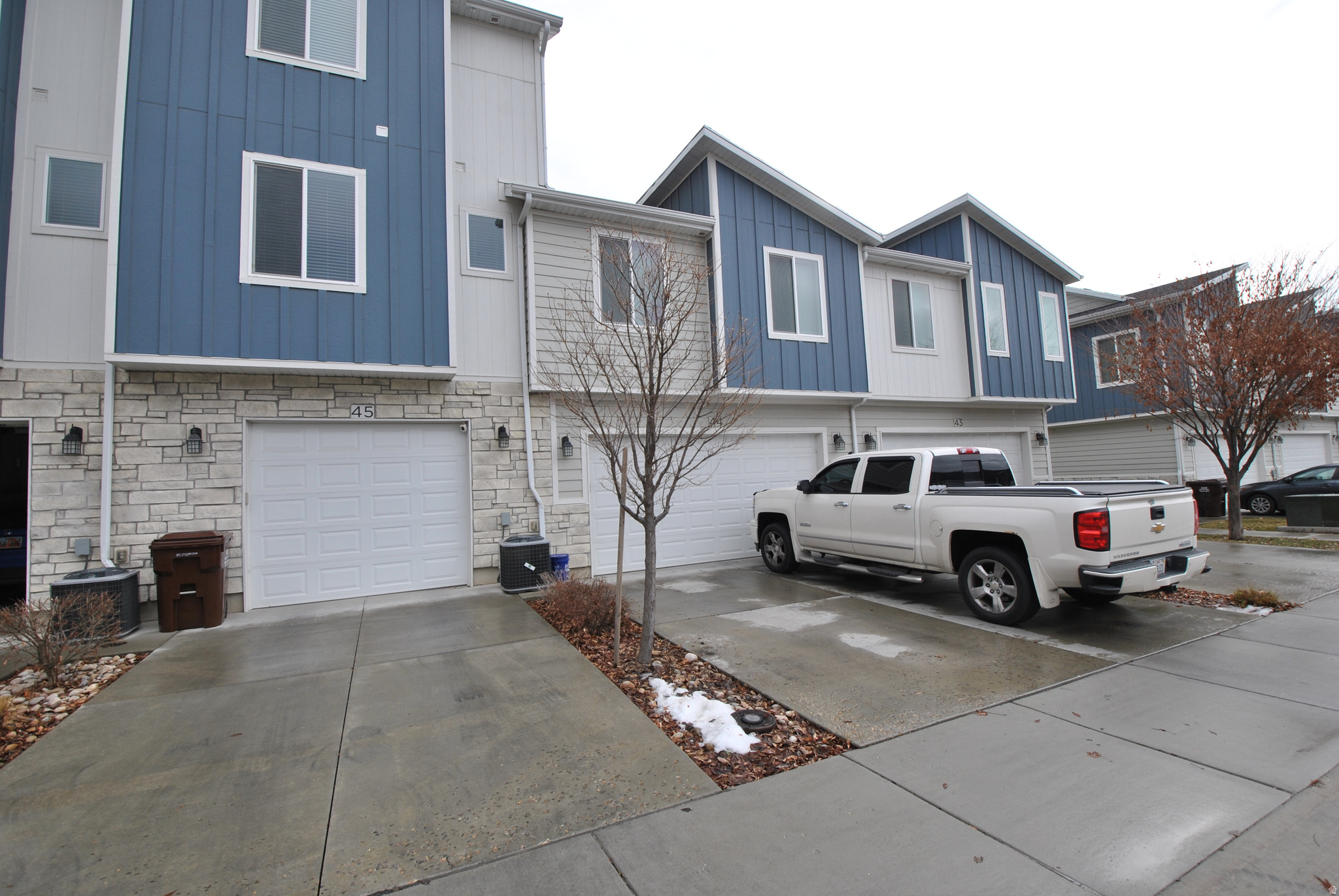 PROMINENCE POINT SUB - Residential