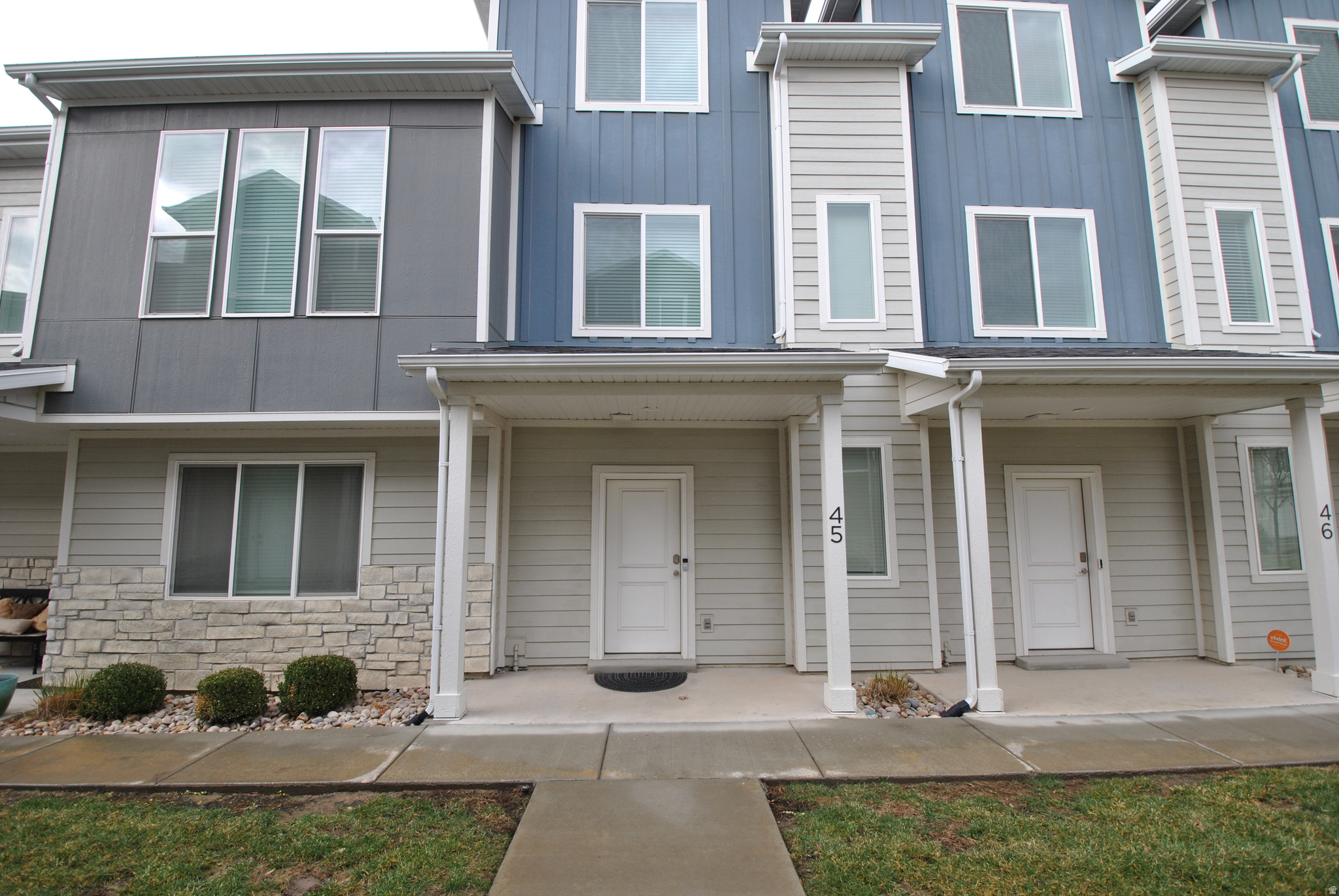 Welcome home to Prominence Point!  This property is beautifully set up with 2 bedrooms on the top floor yet an office nook and main living with kitchen, dining room, and living room on the second level.  The oversized garage has extra space for all your toys when you are not enjoying the community pool or gym!  Buyer and Buyers Agent to verify any and all information.