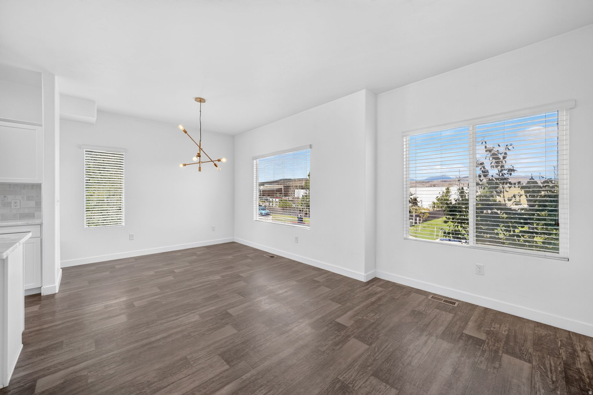 MARKETPLACE ACLAIME - Residential