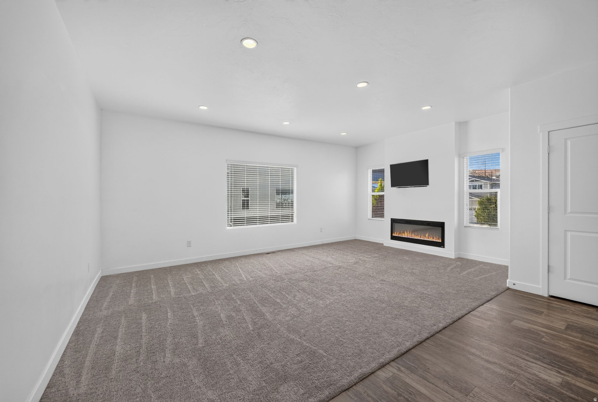 MARKETPLACE ACLAIME - Residential