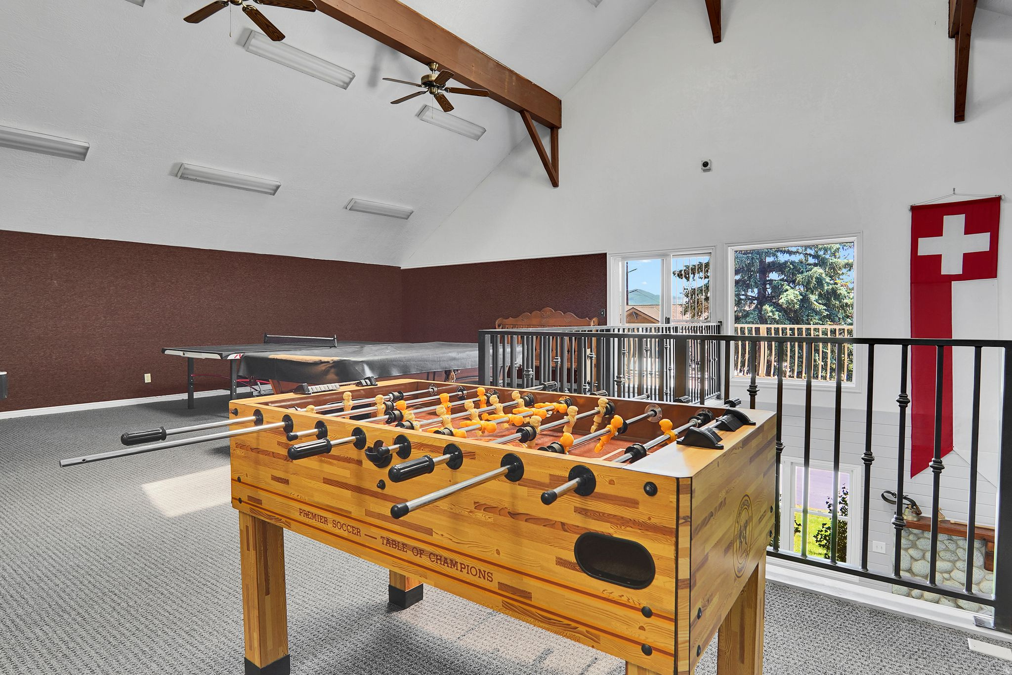 SWISS OAKS - Residential