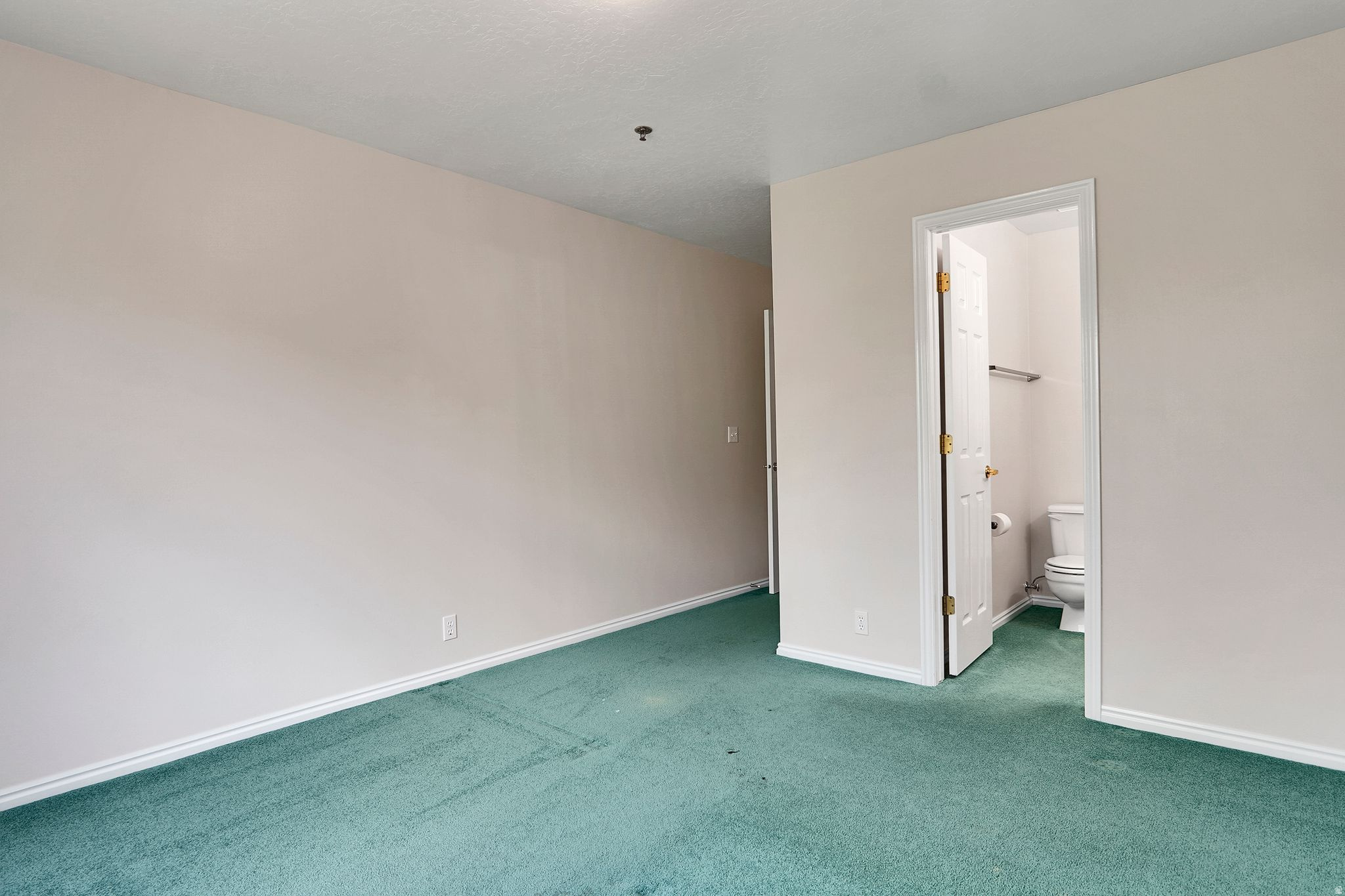 SWISS OAKS - Residential