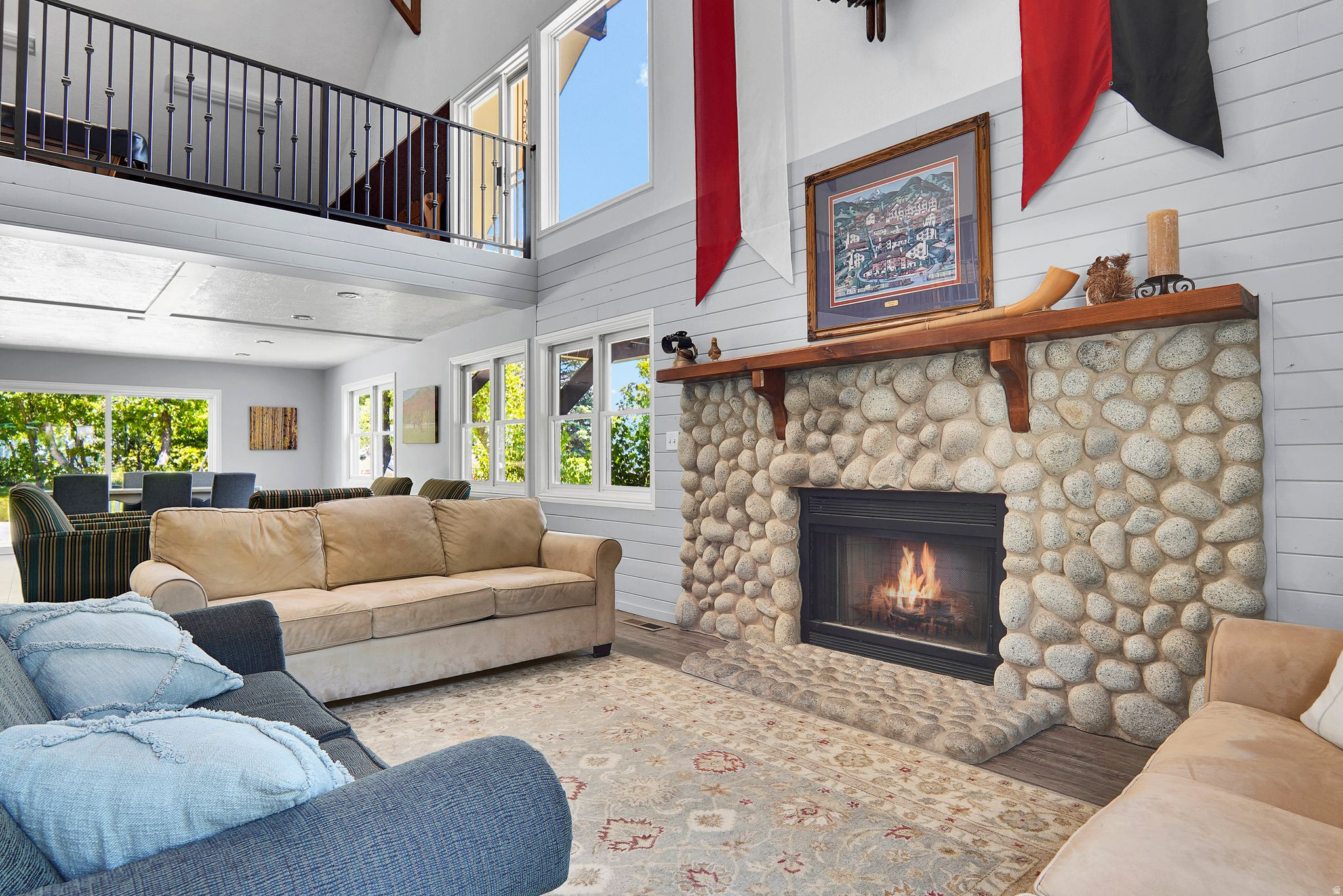SWISS OAKS - Residential