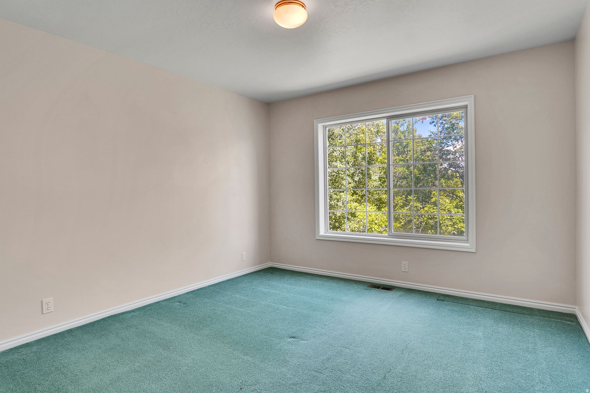 SWISS OAKS - Residential