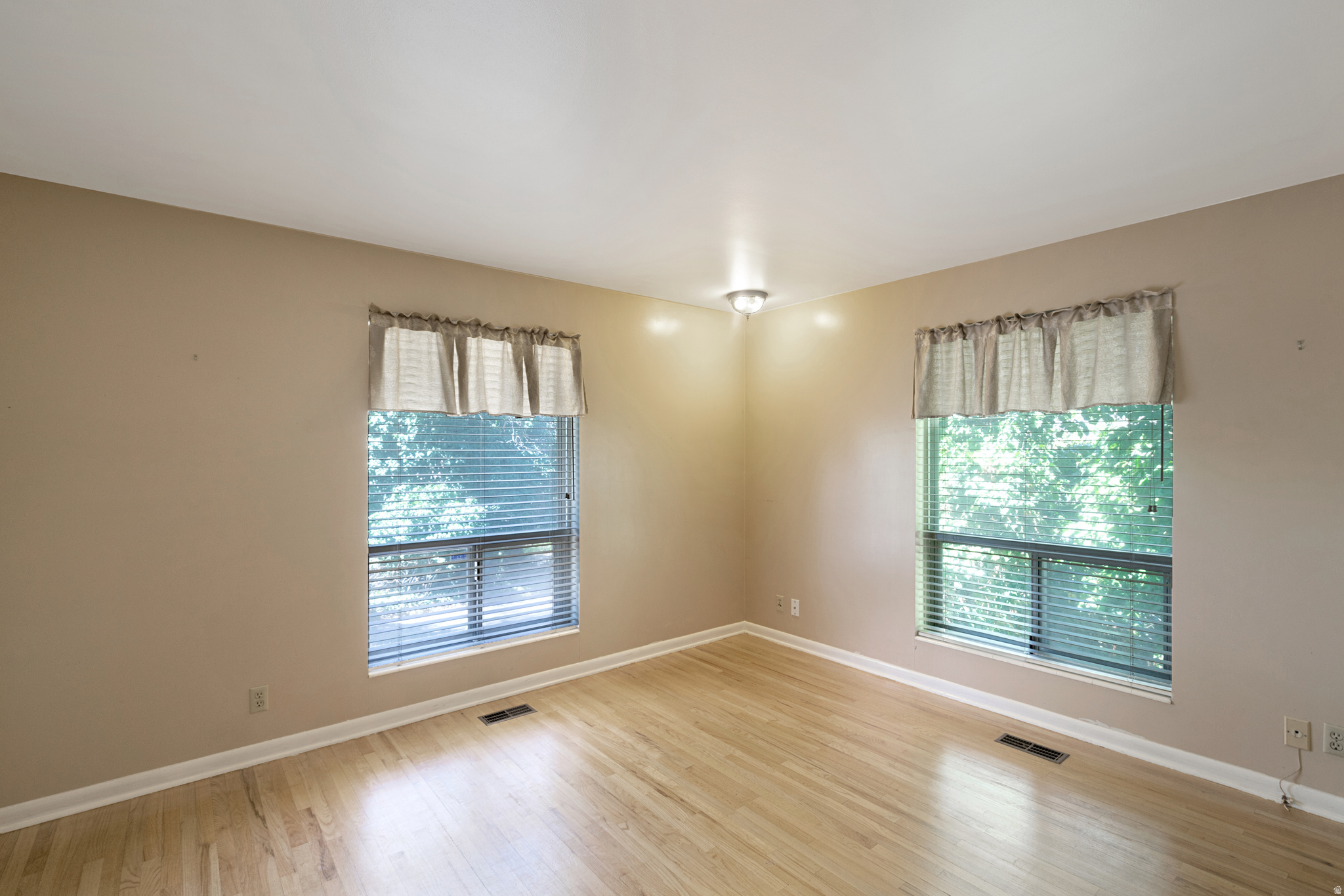 WOODLAND ESTATES - Residential