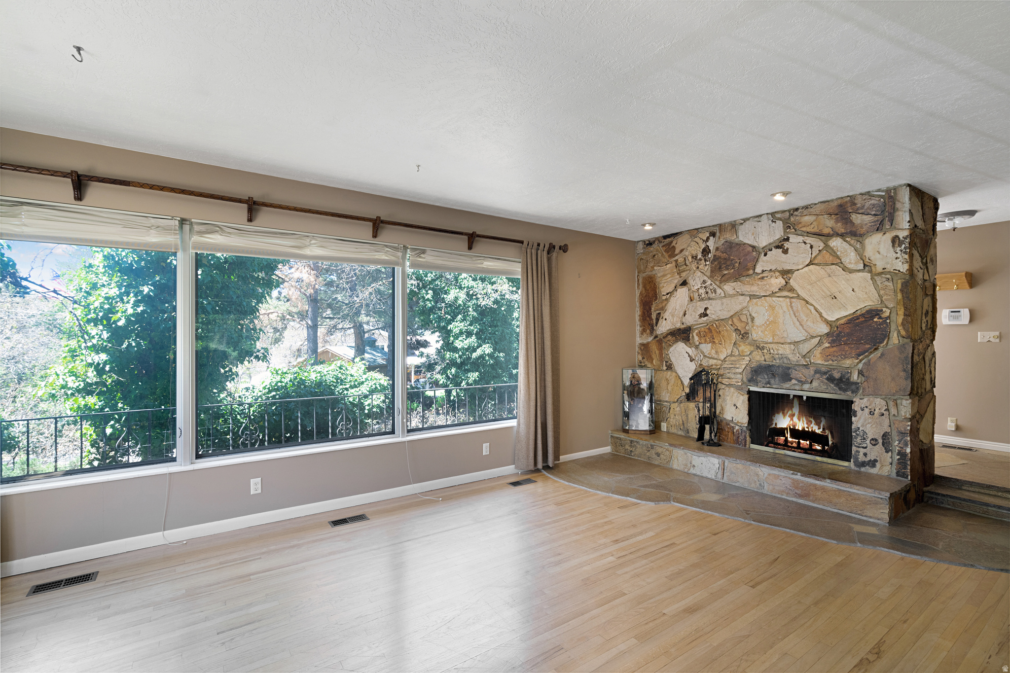 WOODLAND ESTATES - Residential
