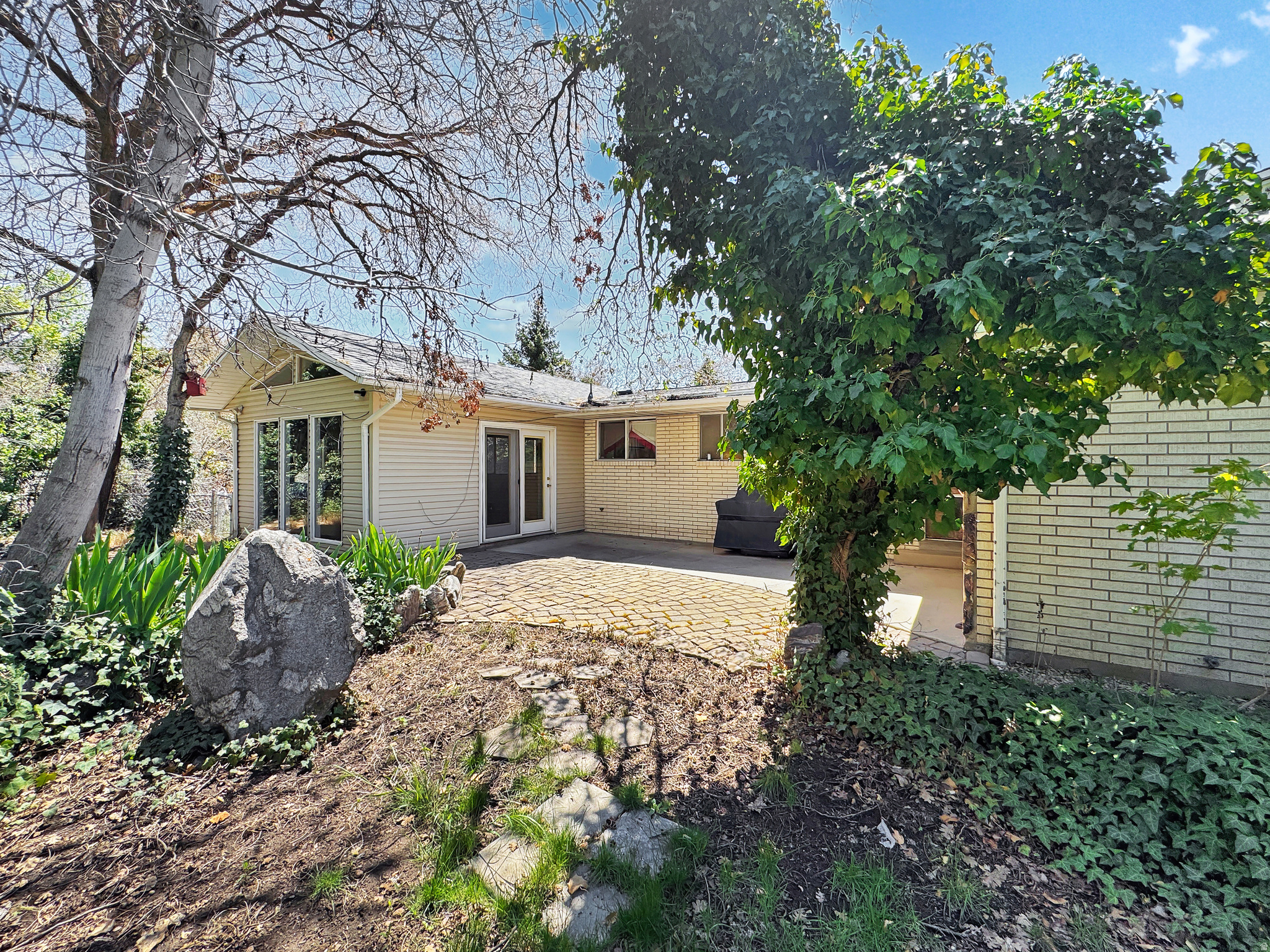 WOODLAND ESTATES - Residential