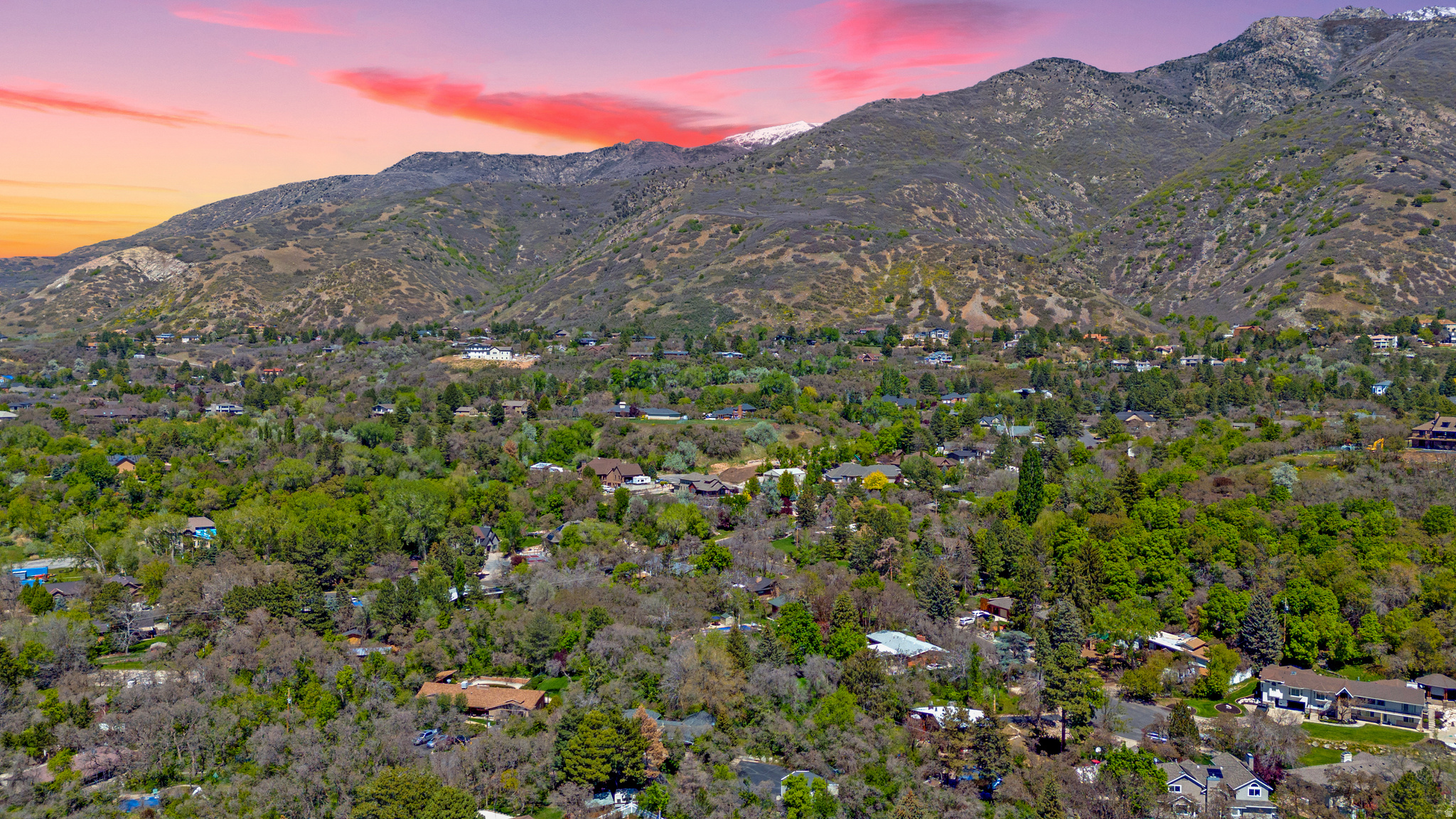 WOODLAND ESTATES - Residential