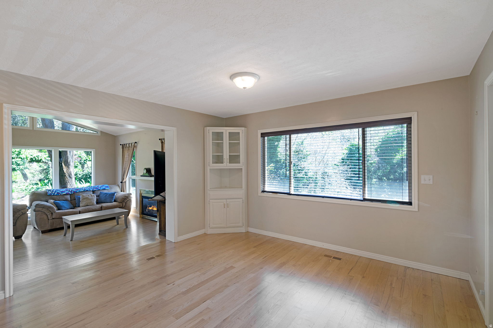 WOODLAND ESTATES - Residential