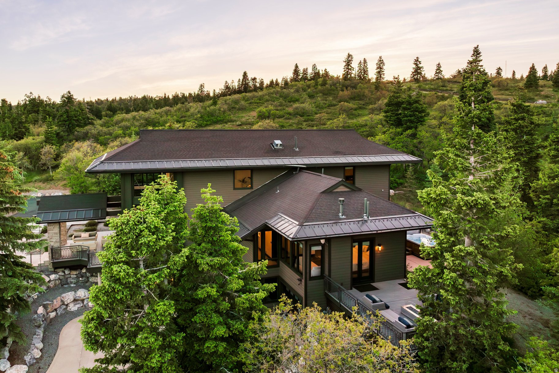 RED HAWK - Residential