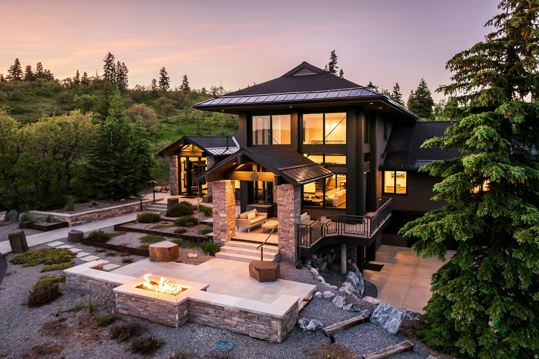 RED HAWK - Residential