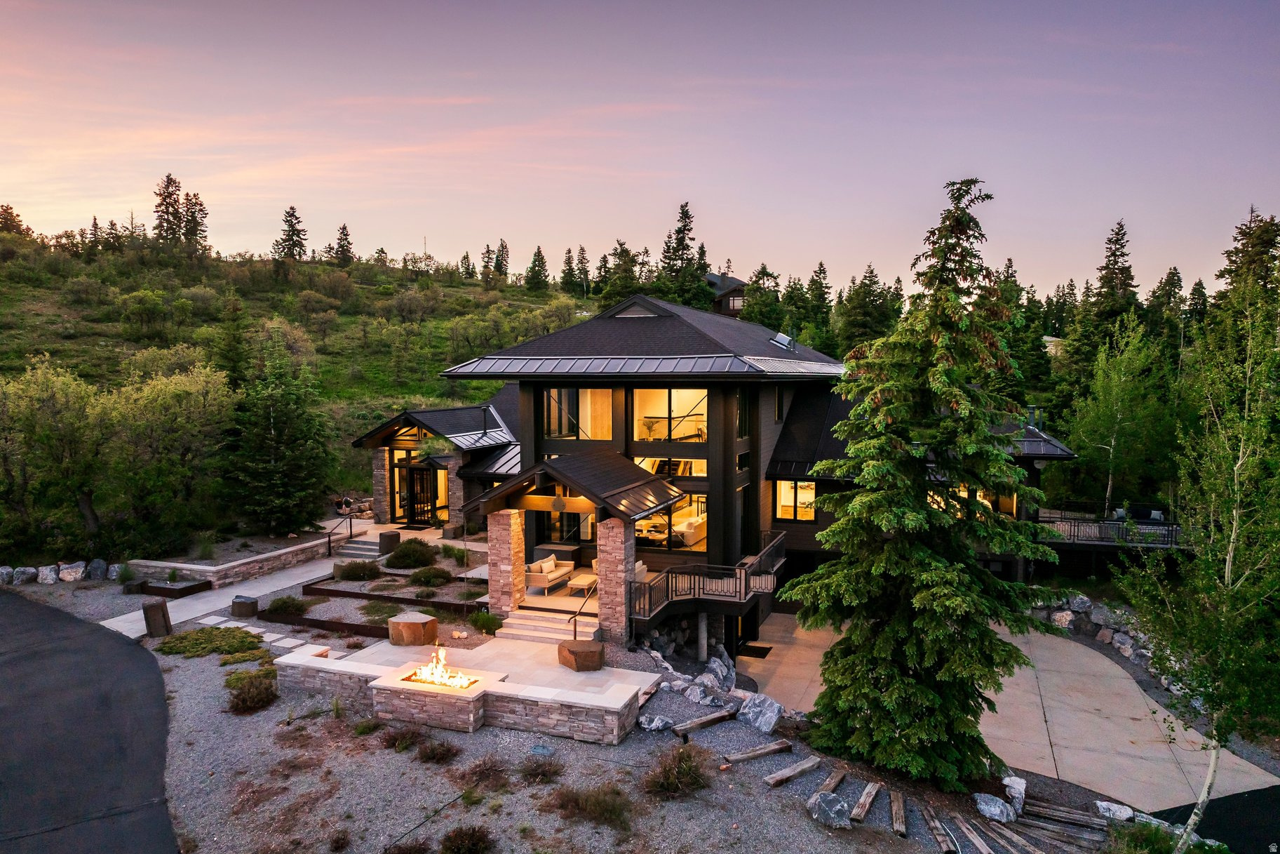 RED HAWK - Residential