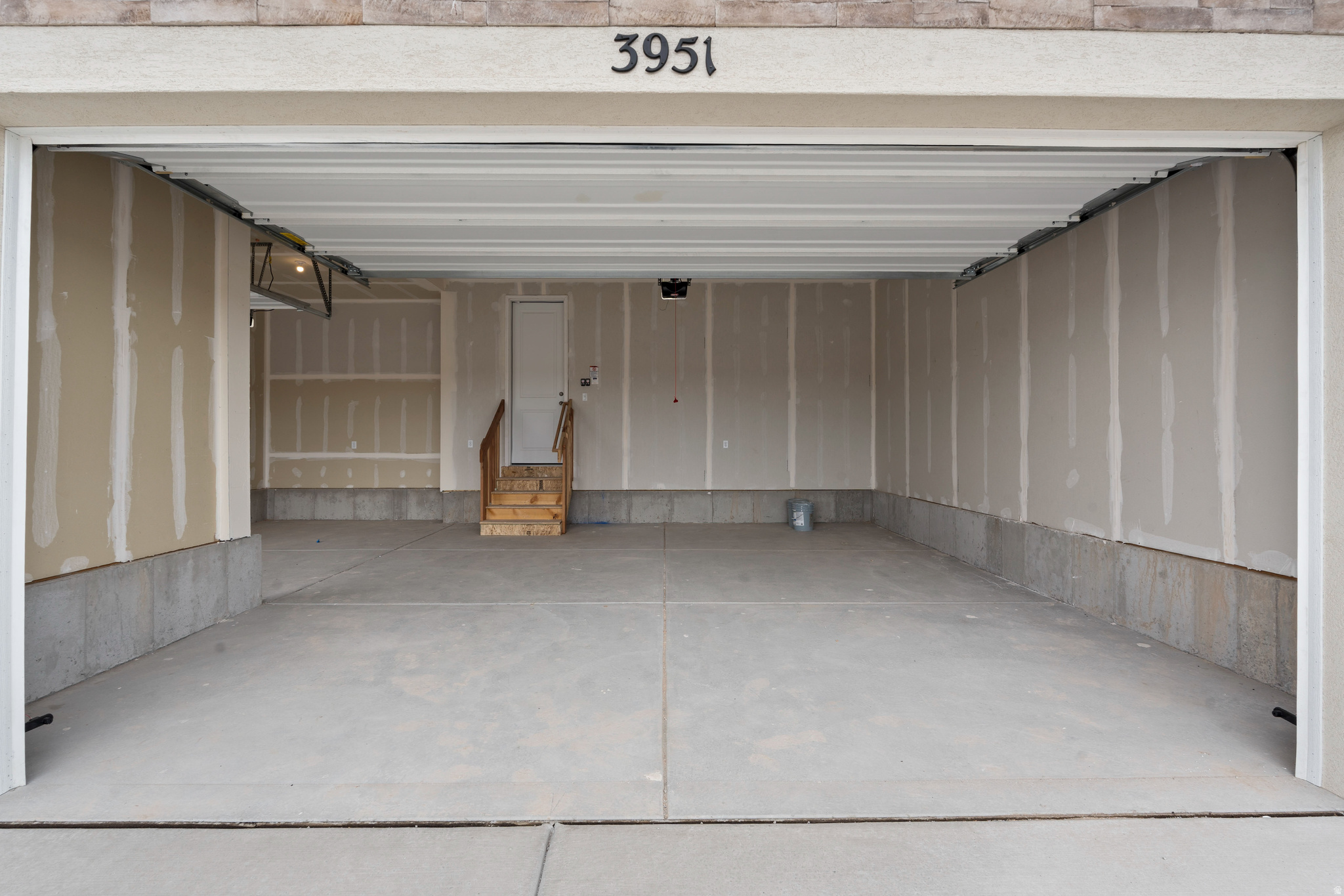 SMITH RANCH - Residential