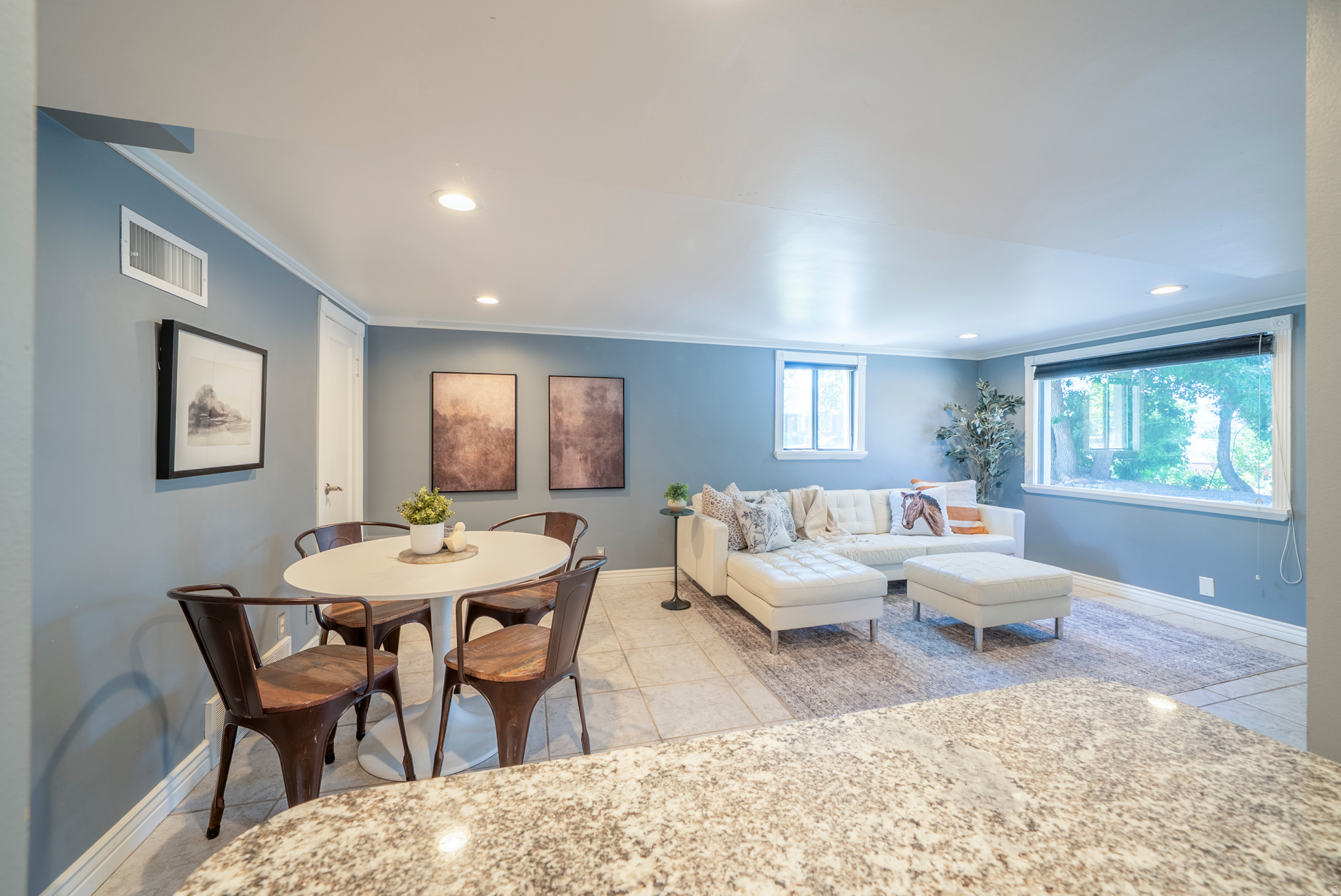 COUNTRY CLUB HEIGHTS - Residential