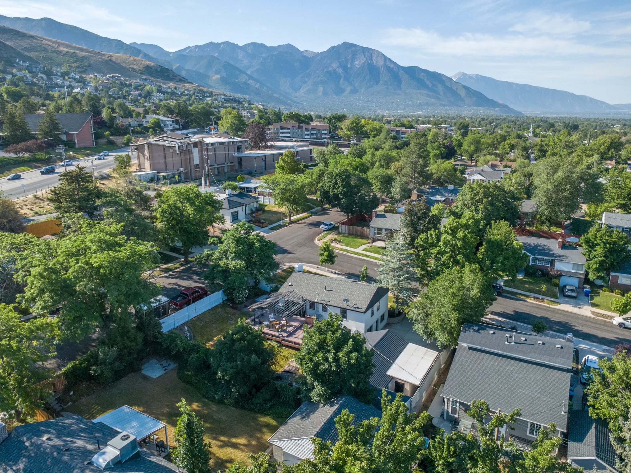 COUNTRY CLUB HEIGHTS - Residential