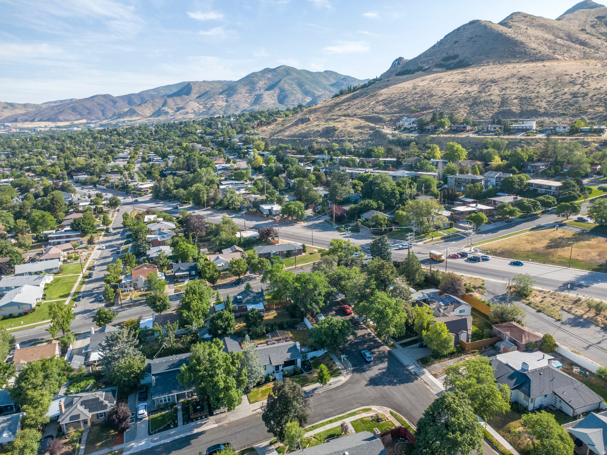 COUNTRY CLUB HEIGHTS - Residential