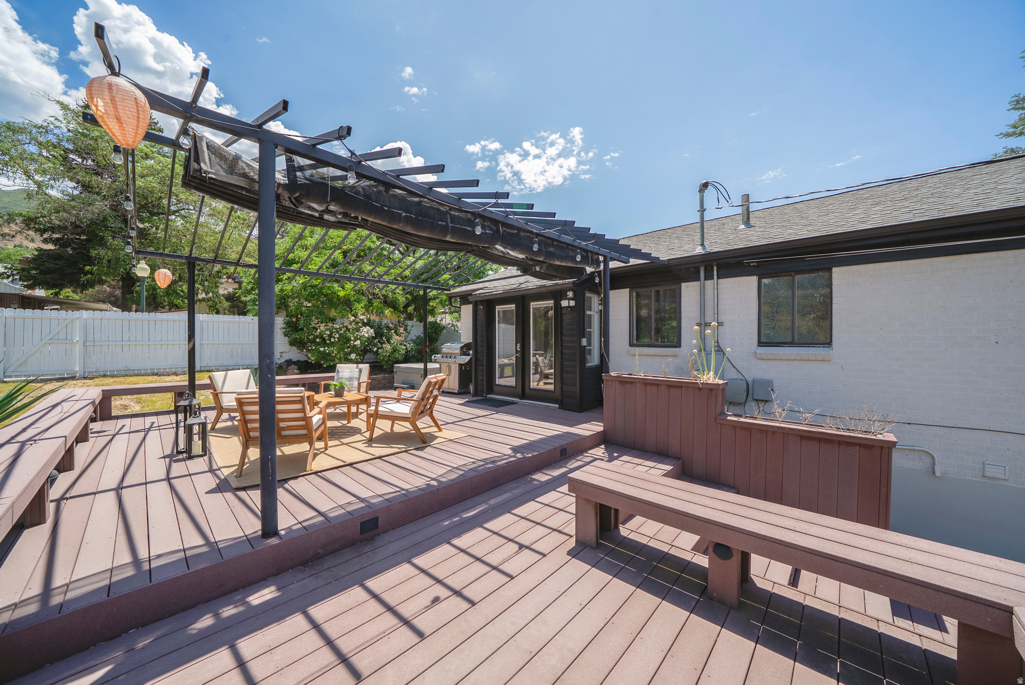 COUNTRY CLUB HEIGHTS - Residential
