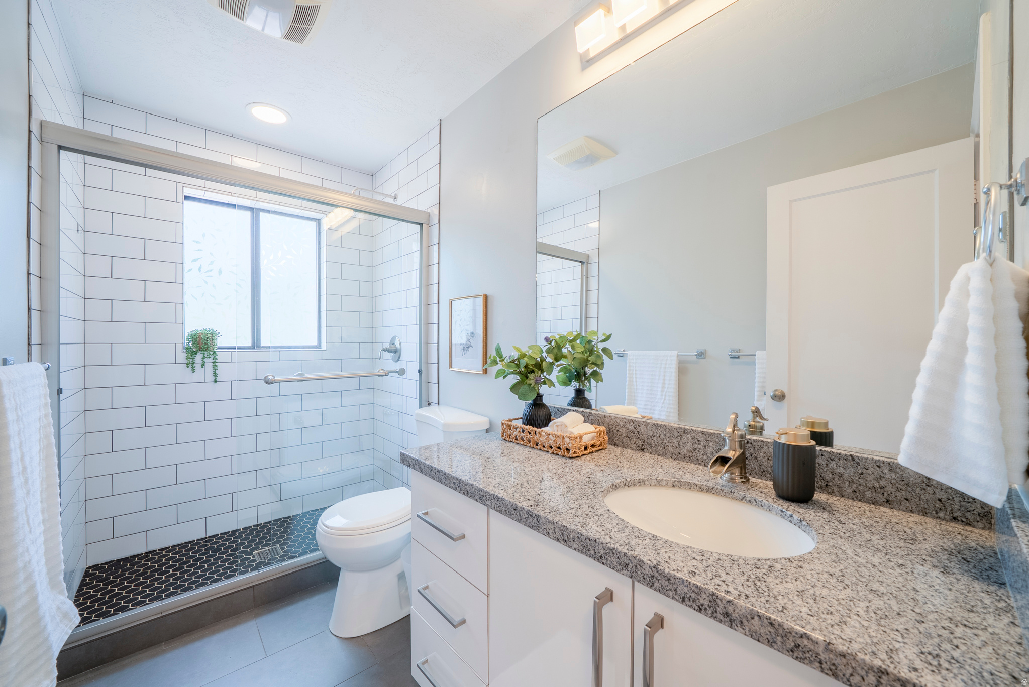 COUNTRY CLUB HEIGHTS - Residential
