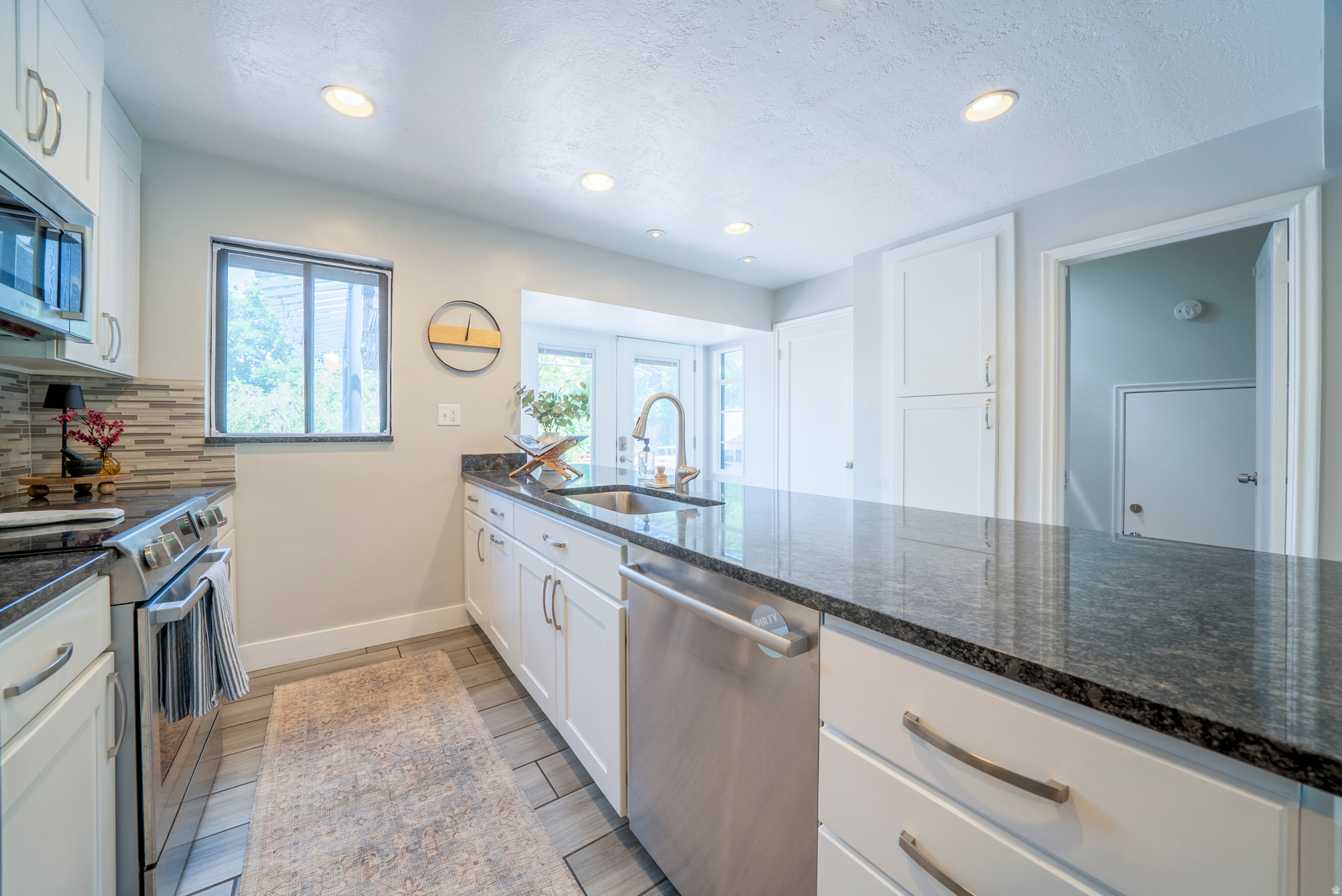 COUNTRY CLUB HEIGHTS - Residential