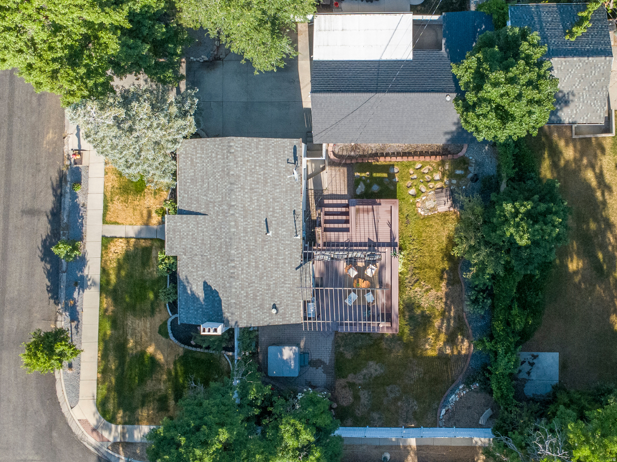 COUNTRY CLUB HEIGHTS - Residential