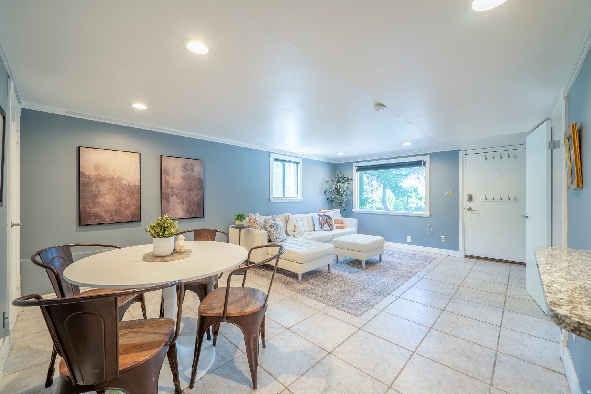 COUNTRY CLUB HEIGHTS - Residential