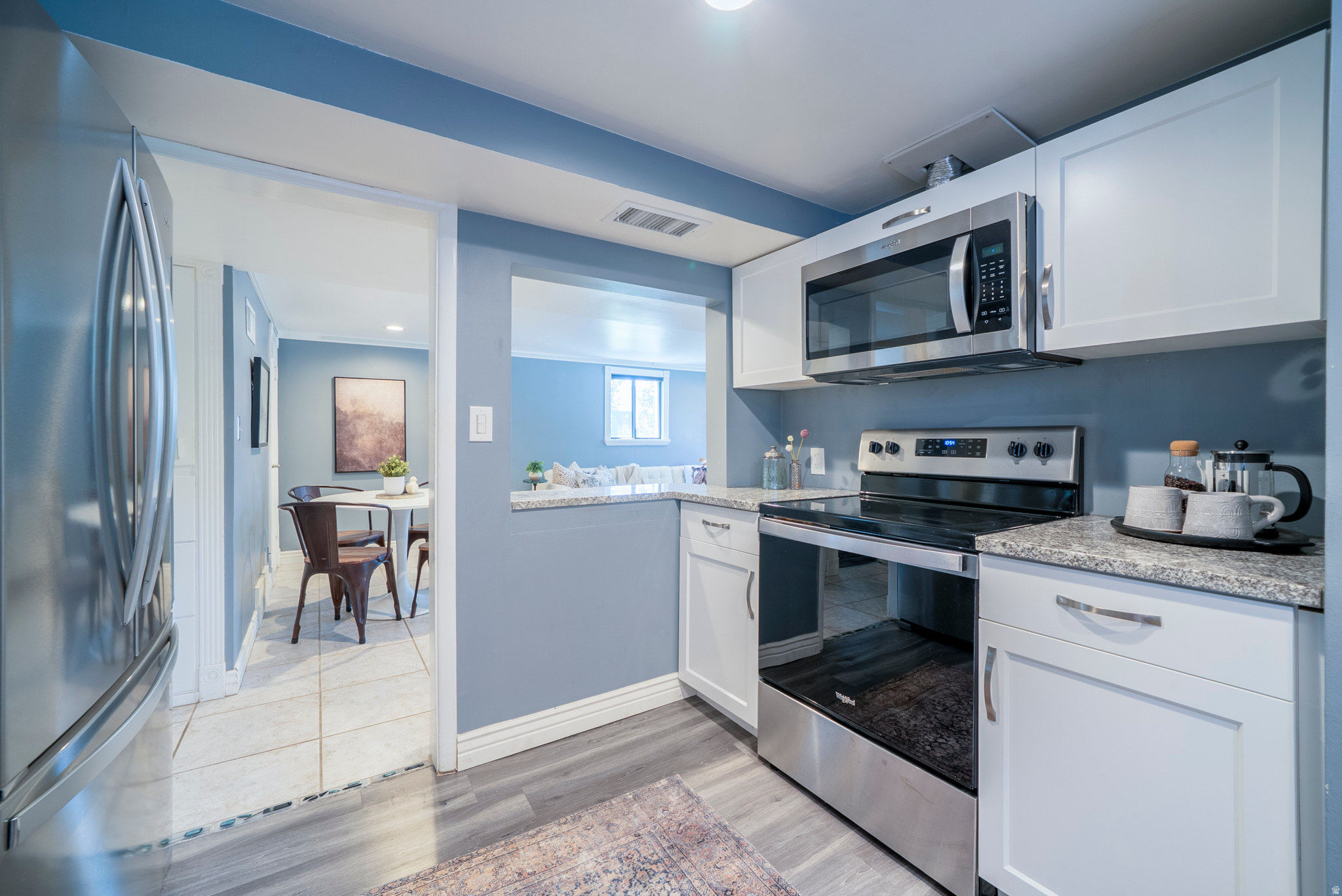 COUNTRY CLUB HEIGHTS - Residential