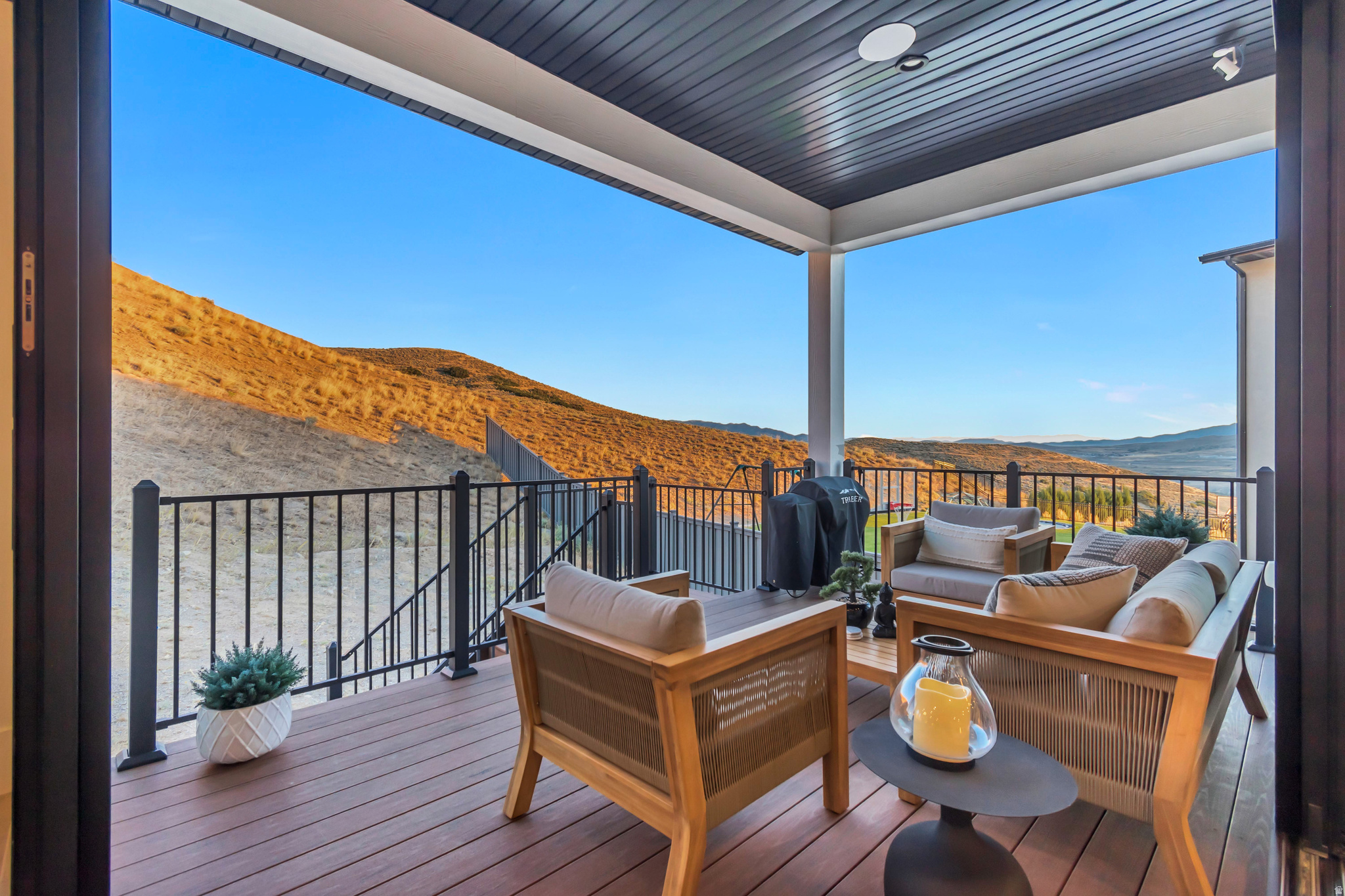 HIDDEN CANYON - Residential