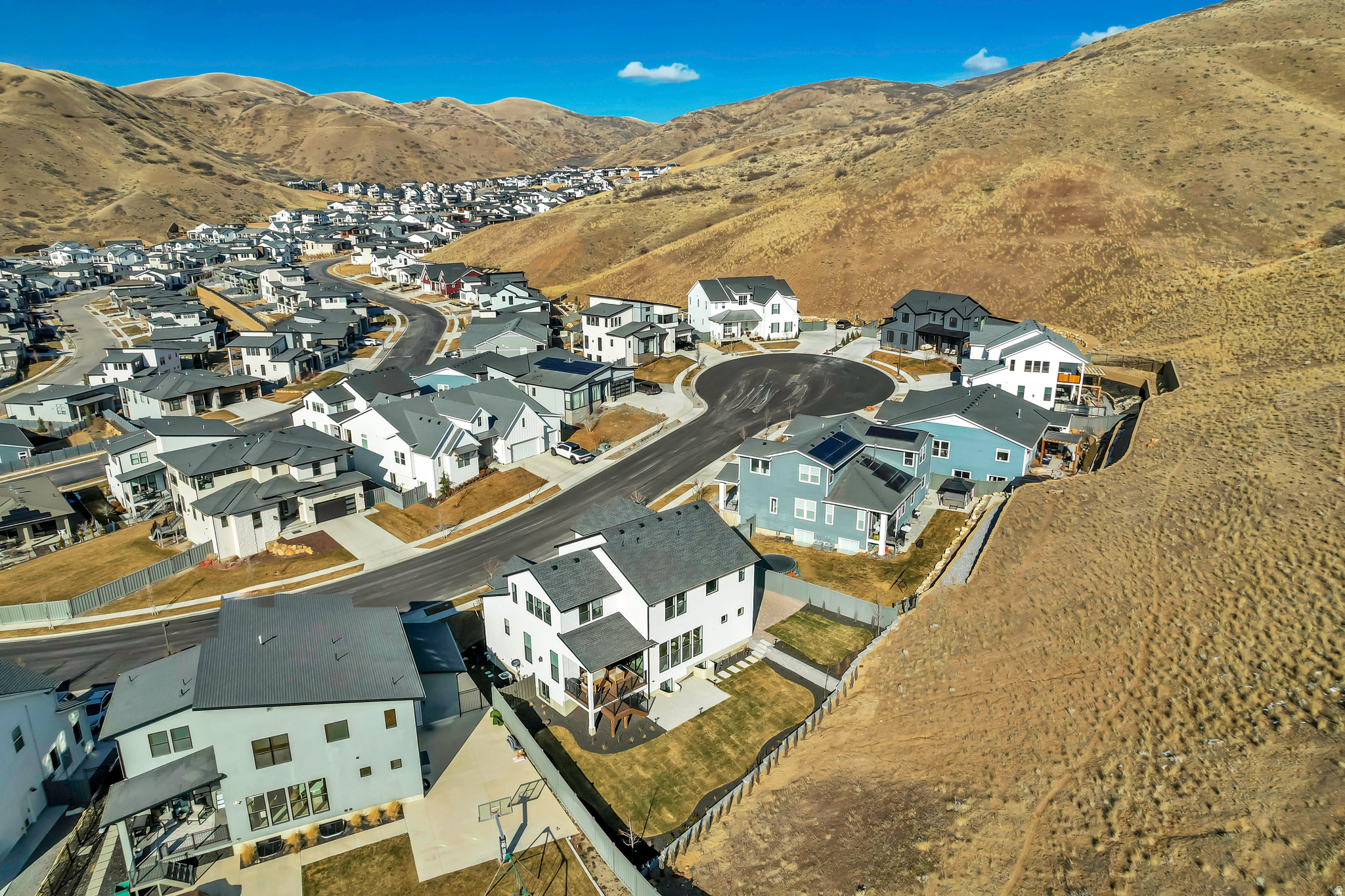 HIDDEN CANYON - Residential