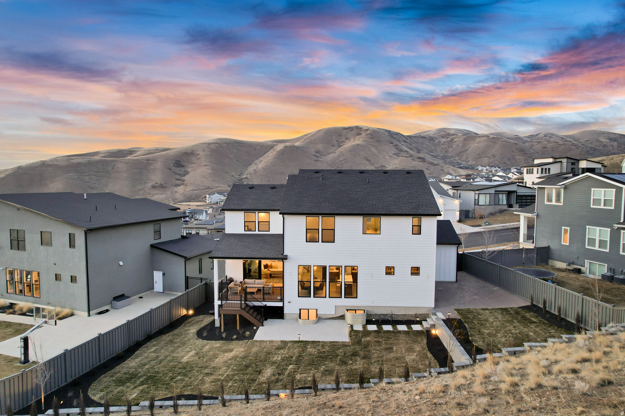 HIDDEN CANYON - Residential