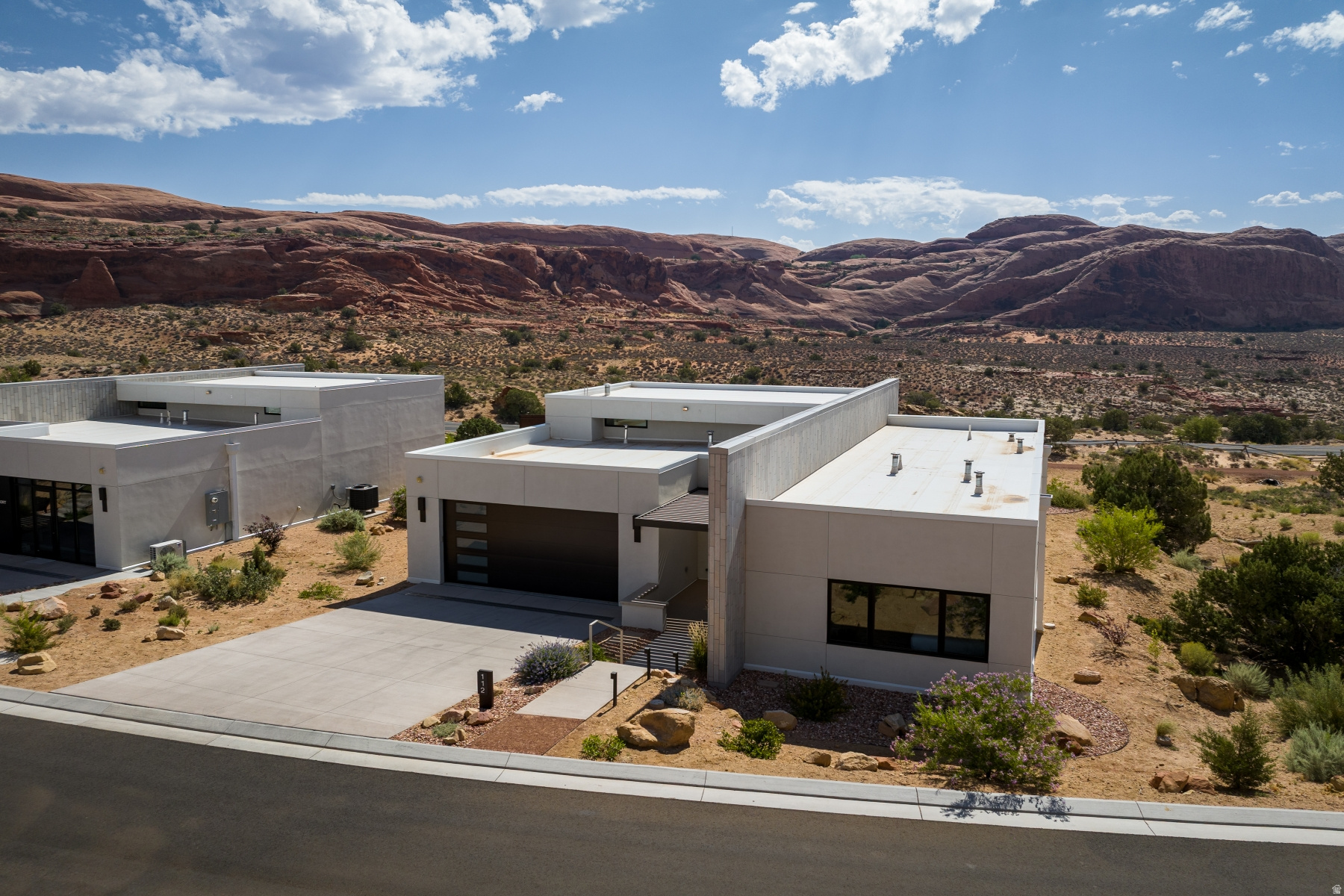 LIONSBACK - Residential