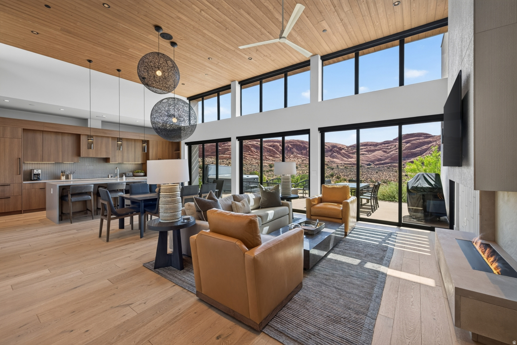 LIONSBACK - Residential